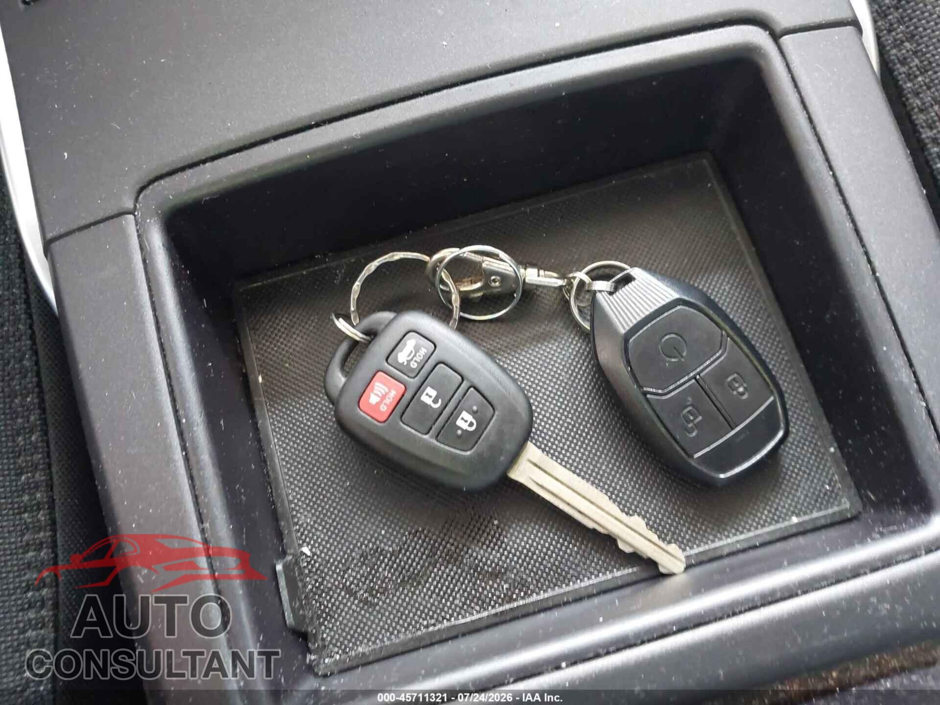 TOYOTA CAMRY 2017 - 4T1BF1FK5HU803473