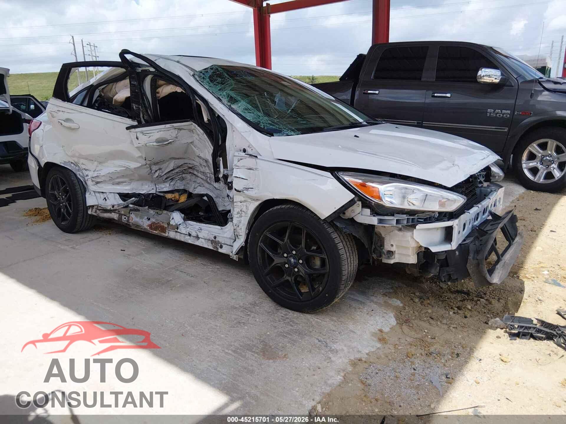 FORD FOCUS 2016 - 1FADP3F25GL385724