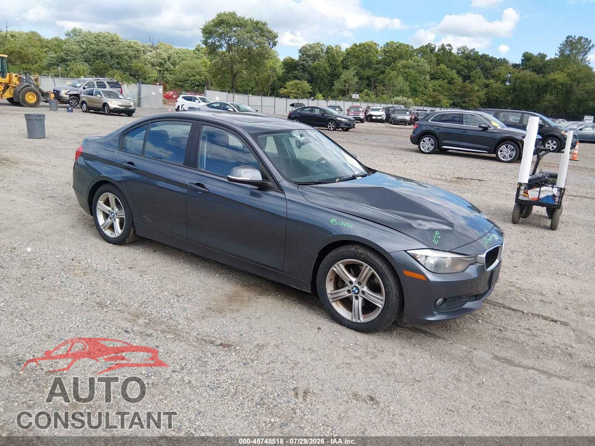 BMW 320I 2015 - WBA3B1C55FP831608