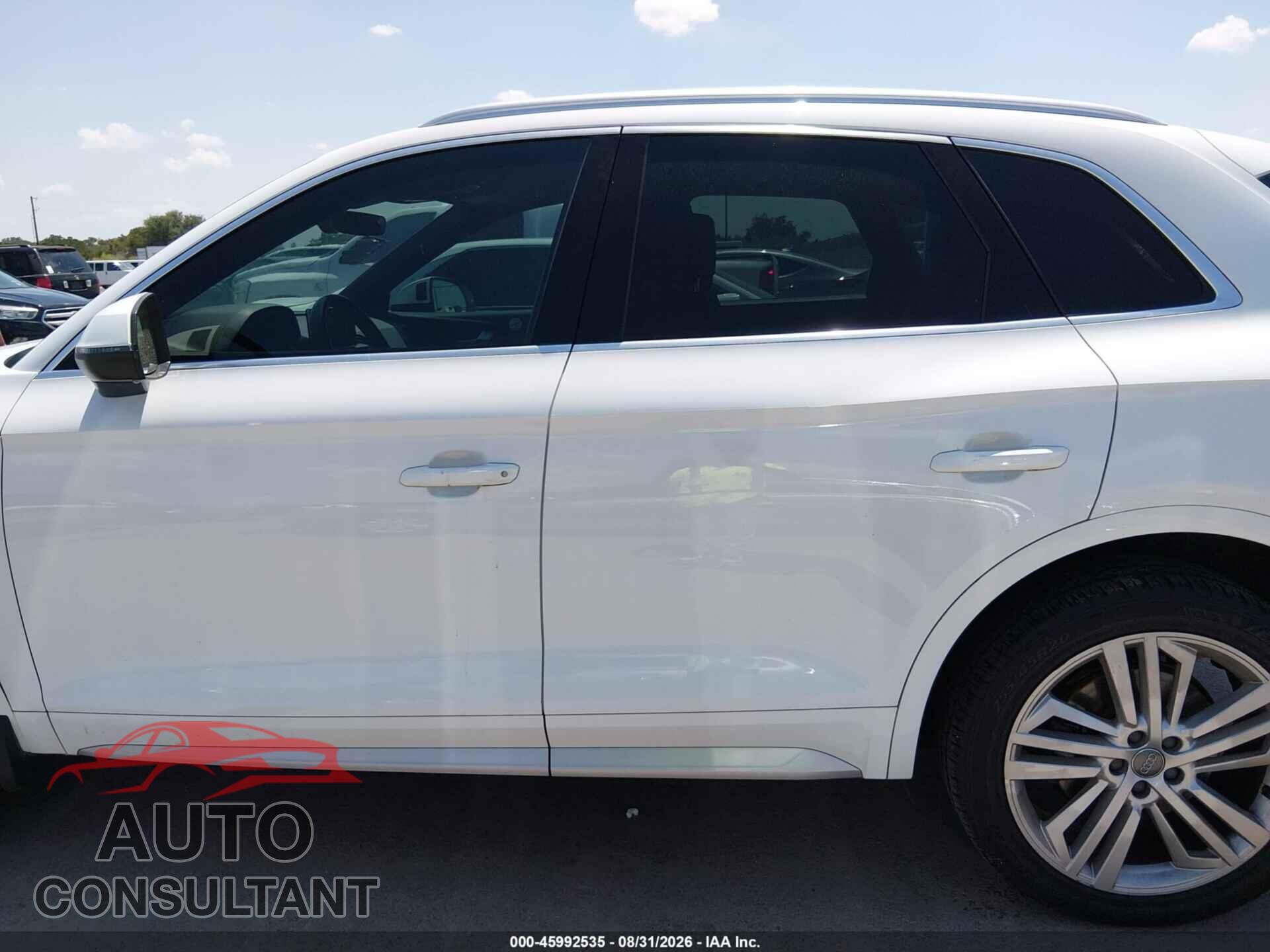 AUDI Q5 2018 - WA1BNAFY2J2139656