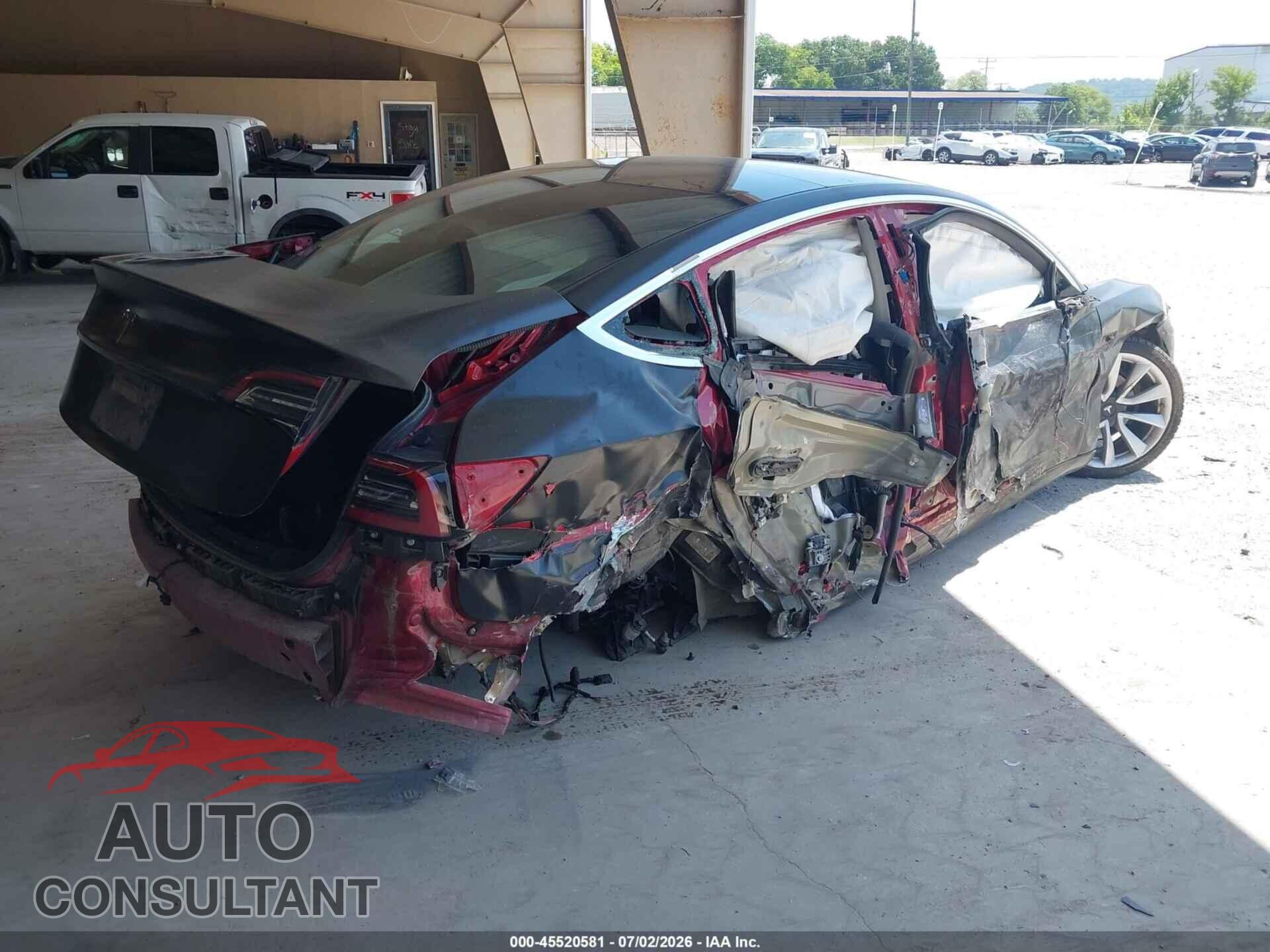 TESLA MODEL 3 2018 - 5YJ3E1EA4JF032135