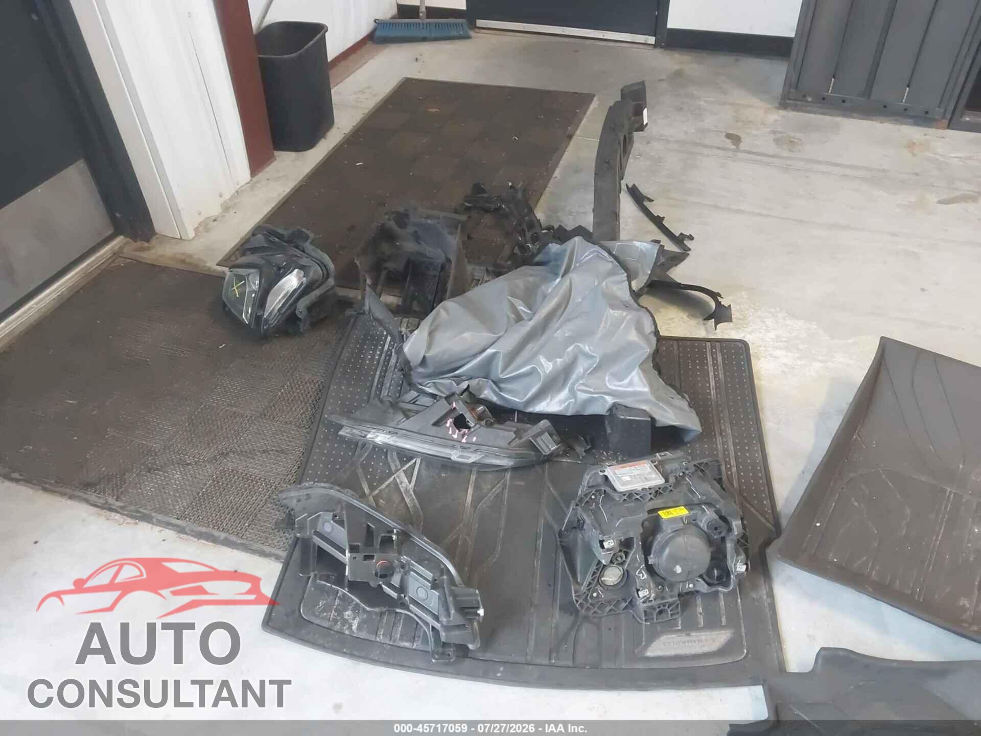 CHEVROLET BLAZER 2020 - 3GNKBCRS7LS714012