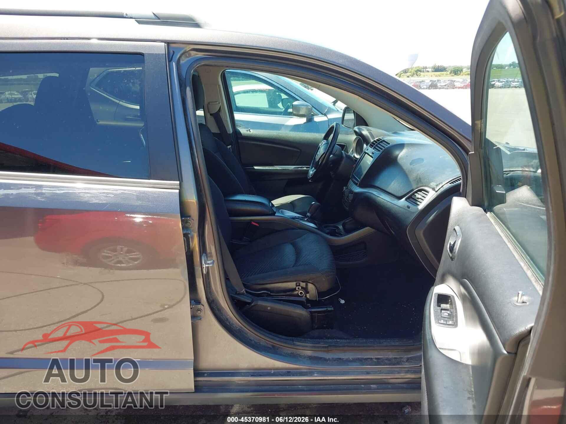 DODGE JOURNEY 2015 - 3C4PDCBB5FT708906