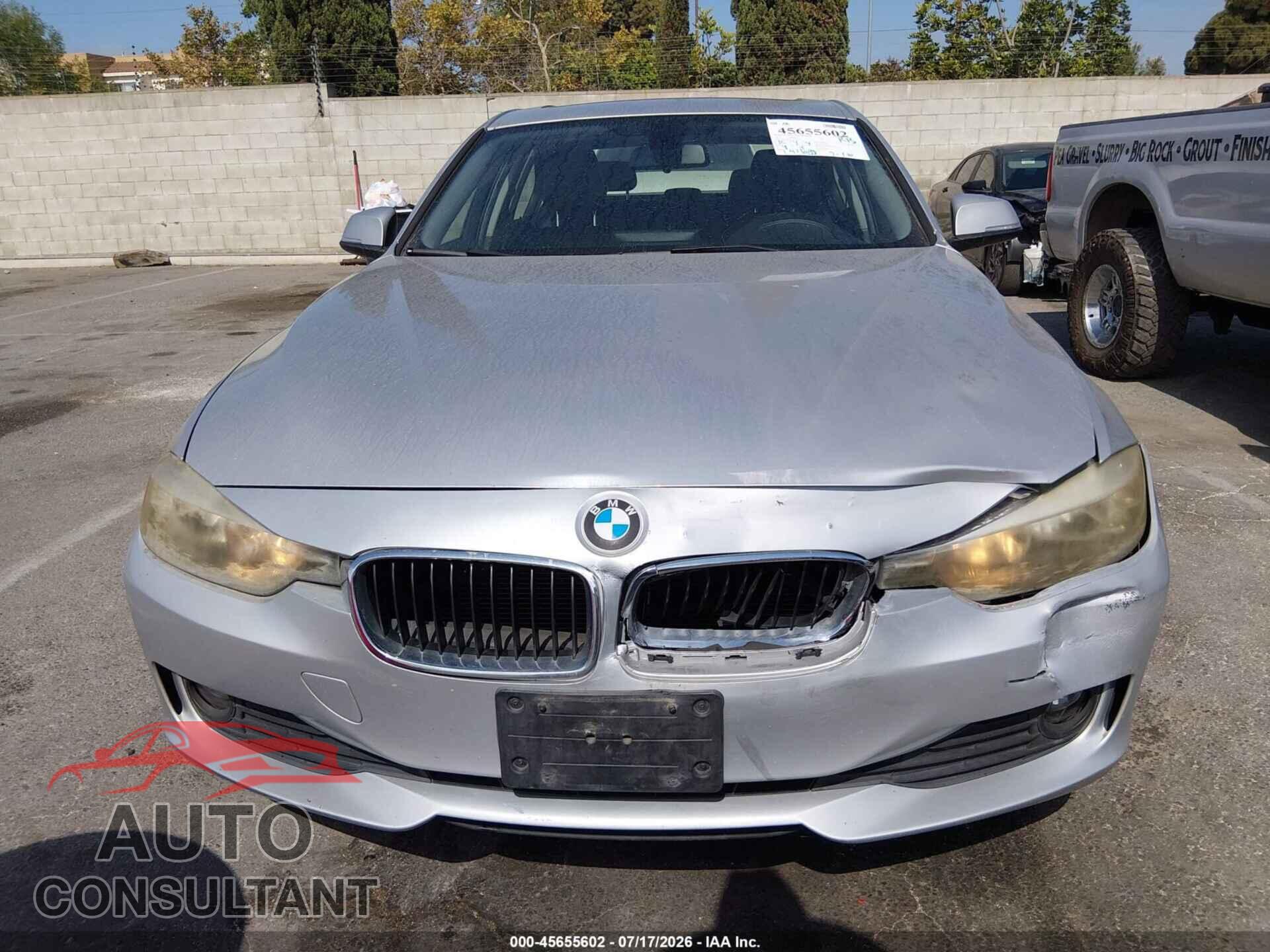 BMW 320I 2015 - WBA3B1G52FNT04860