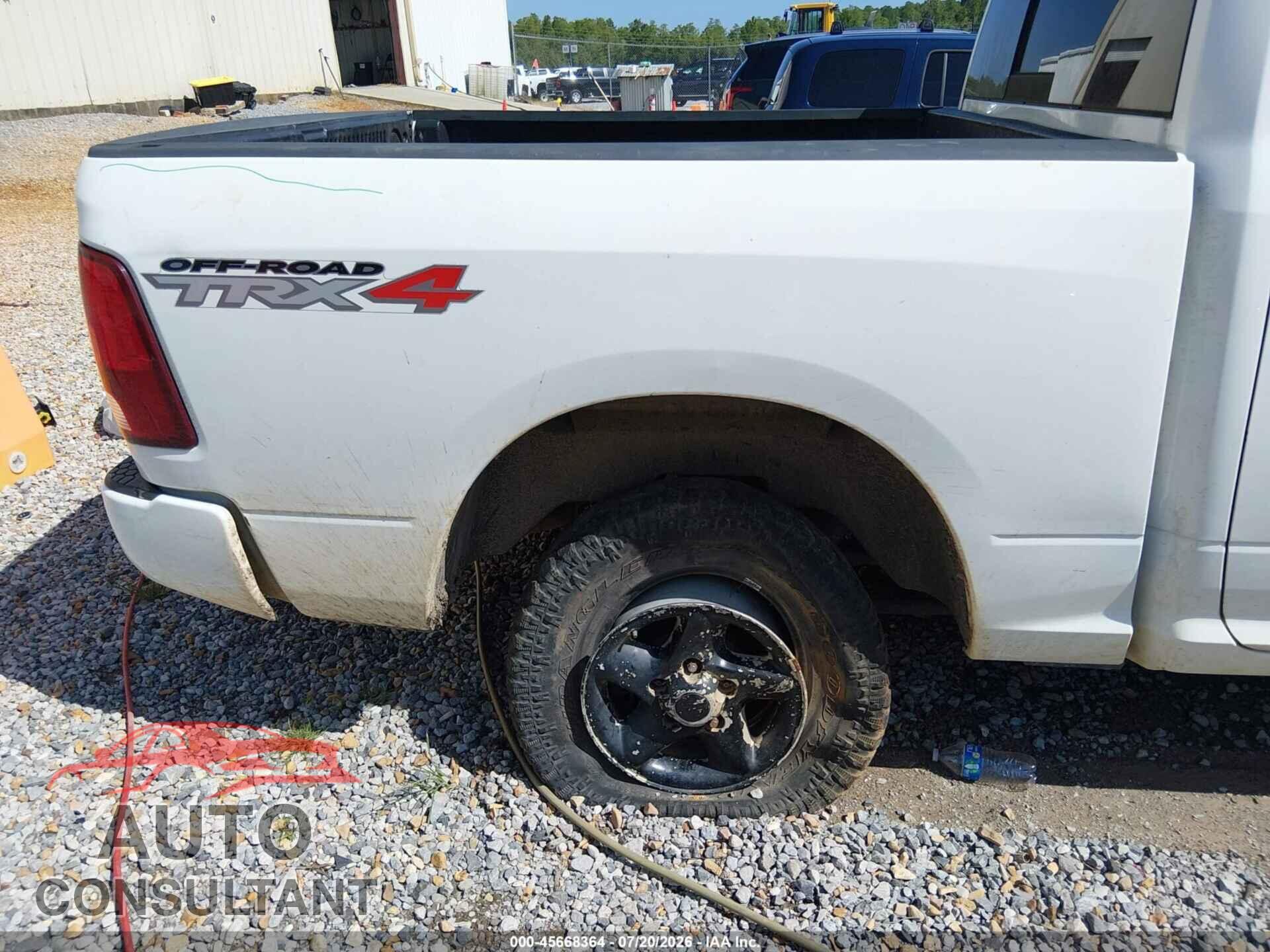 DODGE RAM 1500 2010 - 1D7RV1CT1AS207660