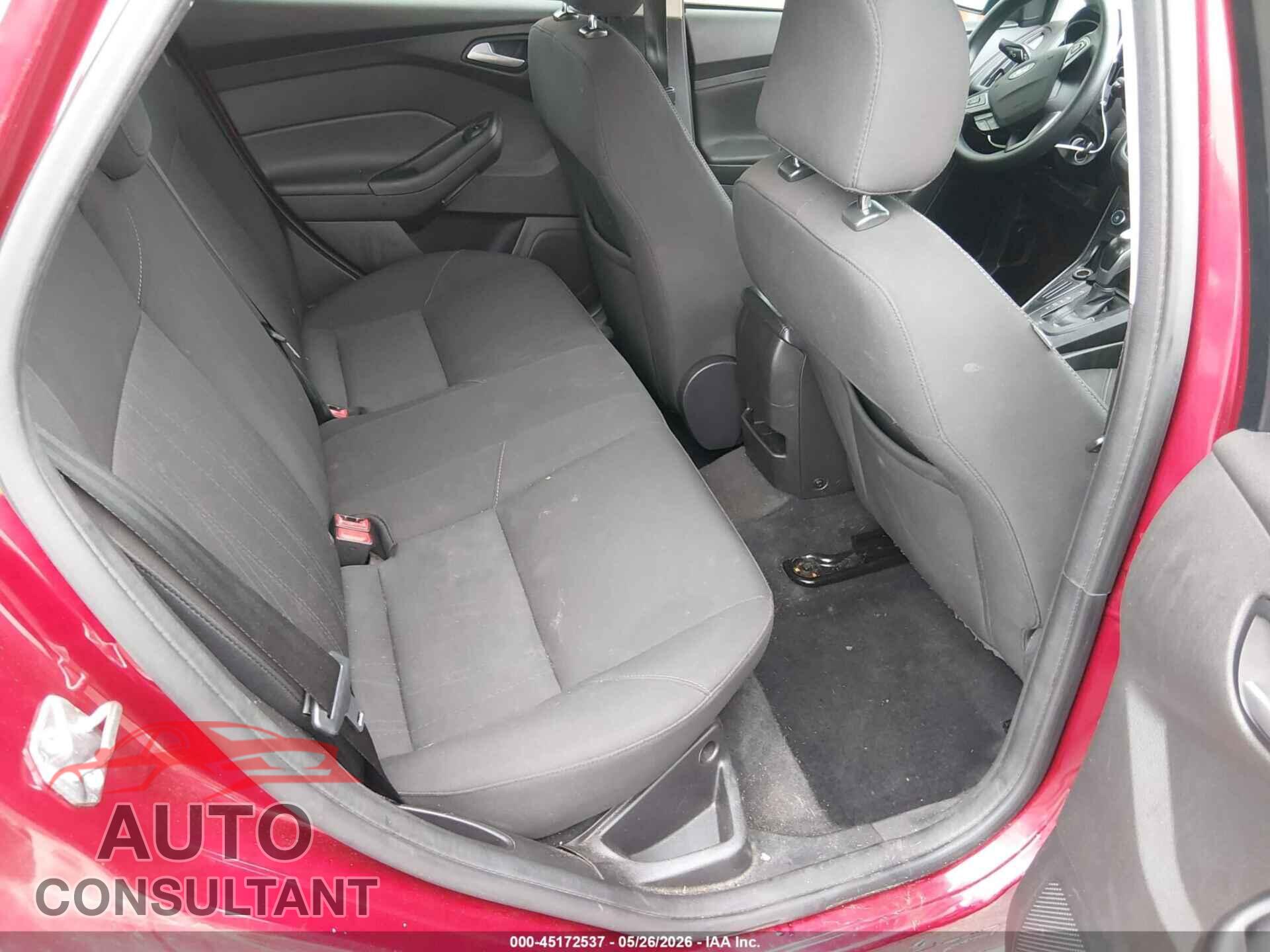 FORD FOCUS 2015 - 1FADP3F22FL365333
