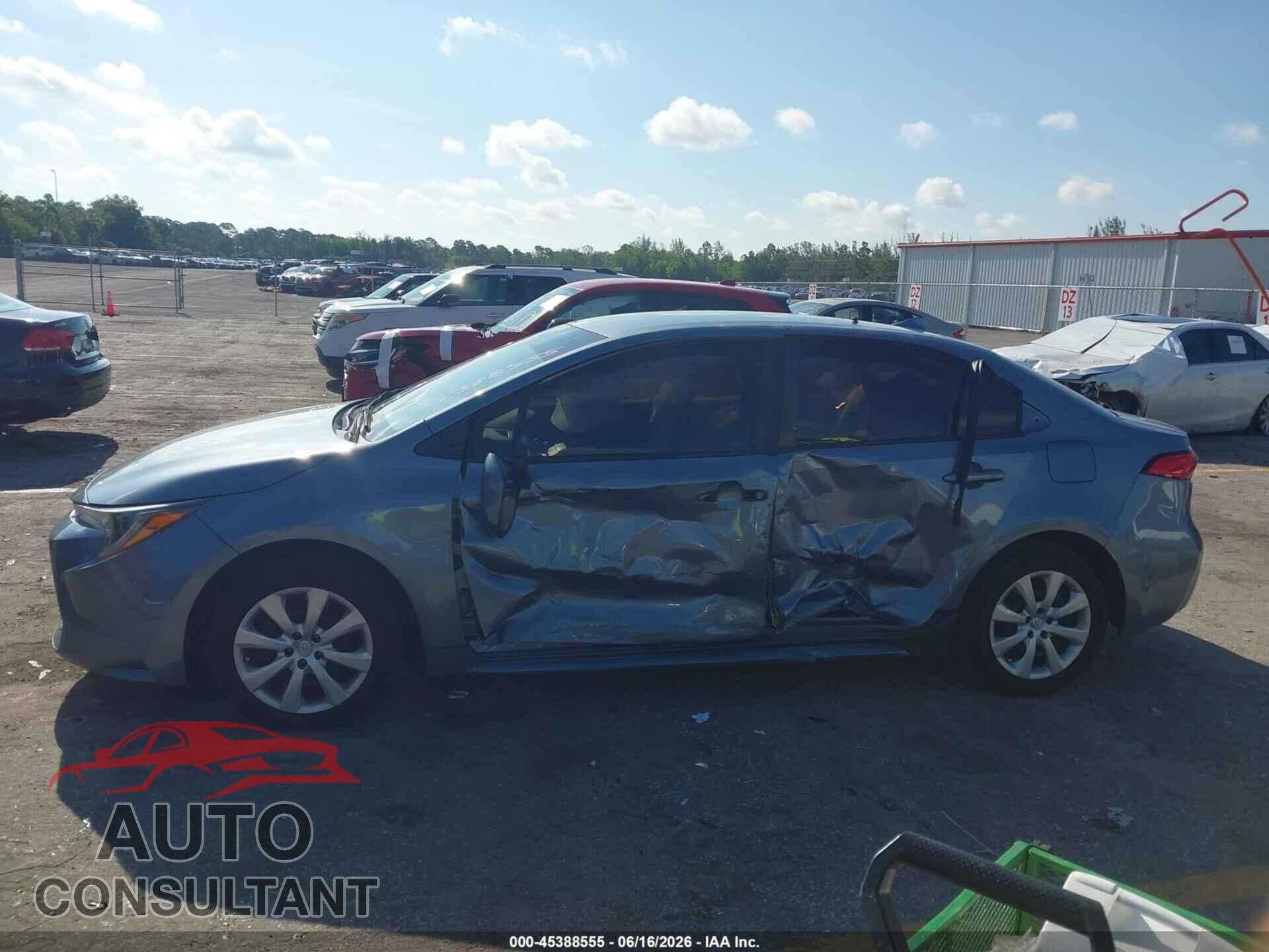 TOYOTA COROLLA 2022 - 5YFEPMAE2NP371158