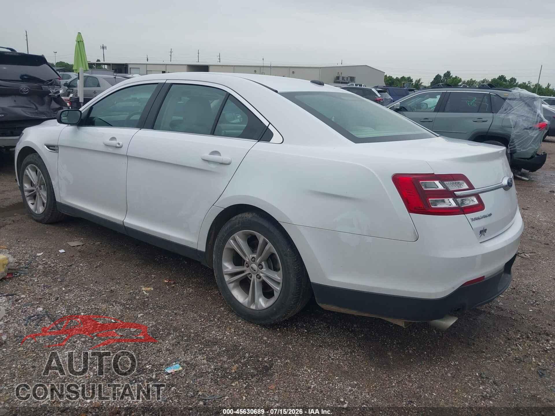 FORD TAURUS 2018 - 1FAHP2D84JG126922