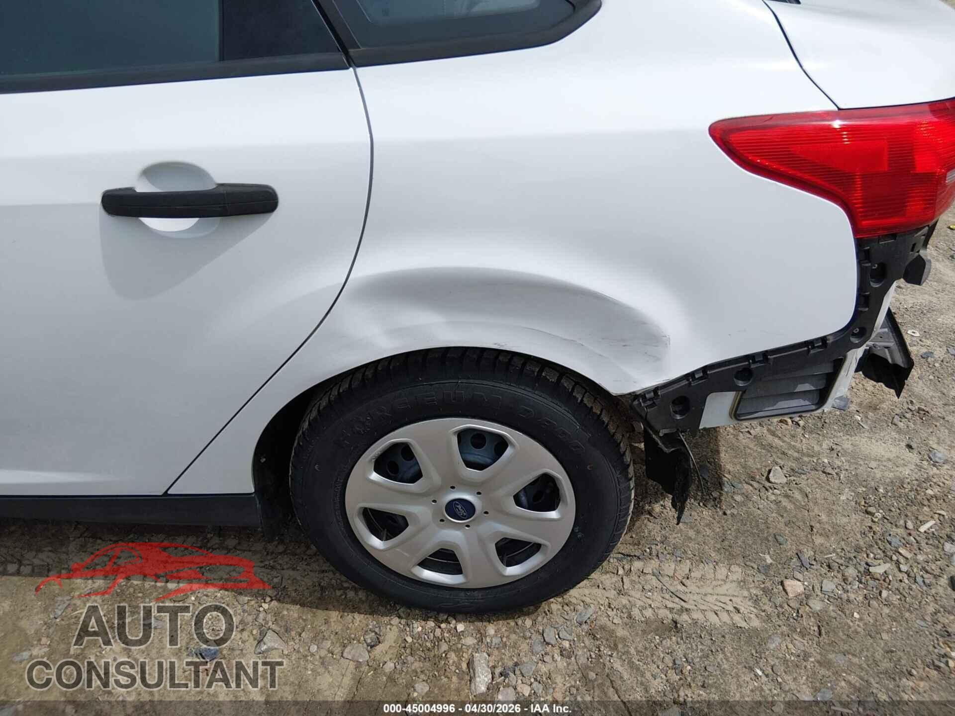 FORD FOCUS 2015 - 1FADP3E2XFL311036