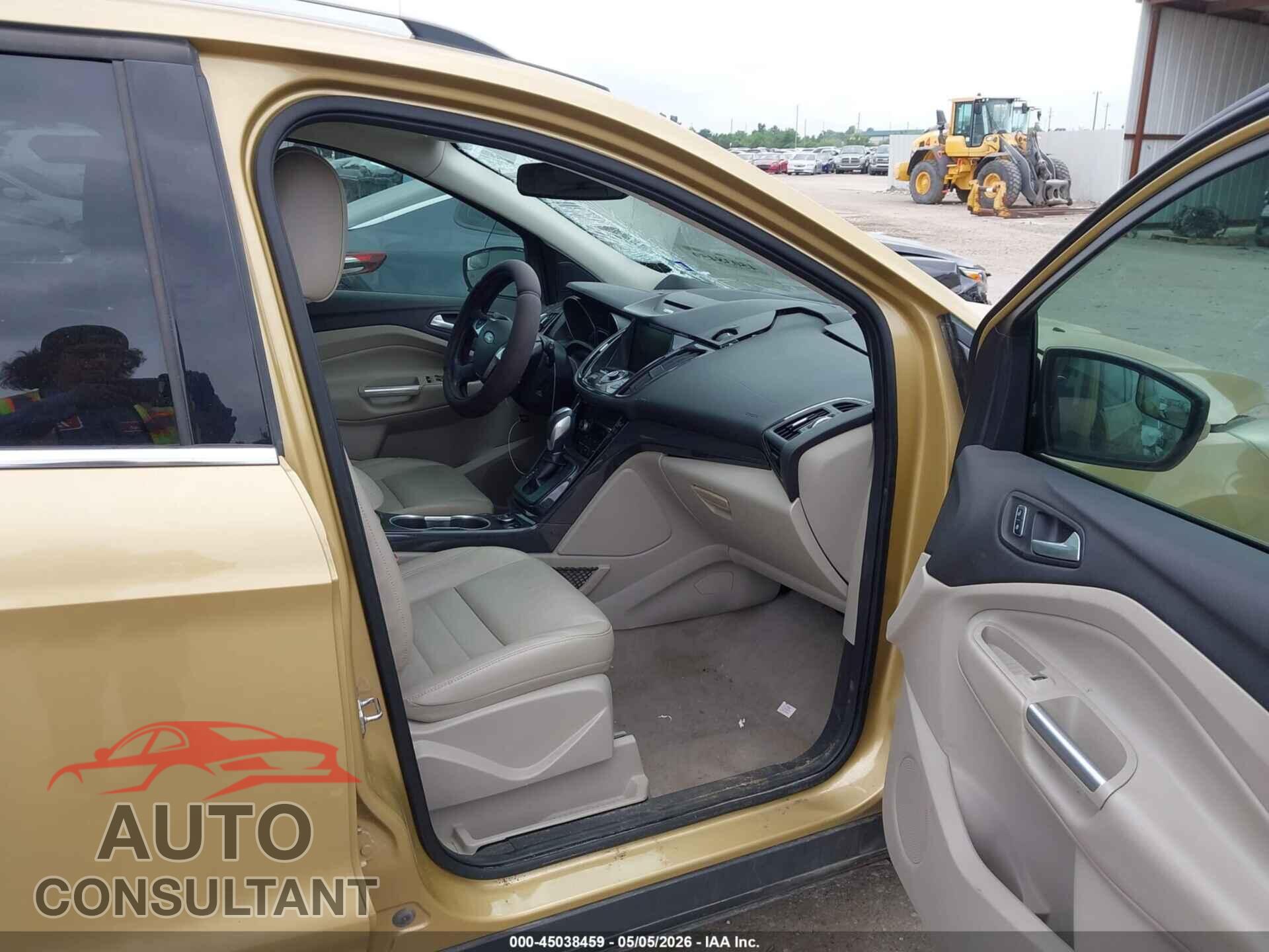FORD ESCAPE 2014 - 1FMCU0J99EUE38977