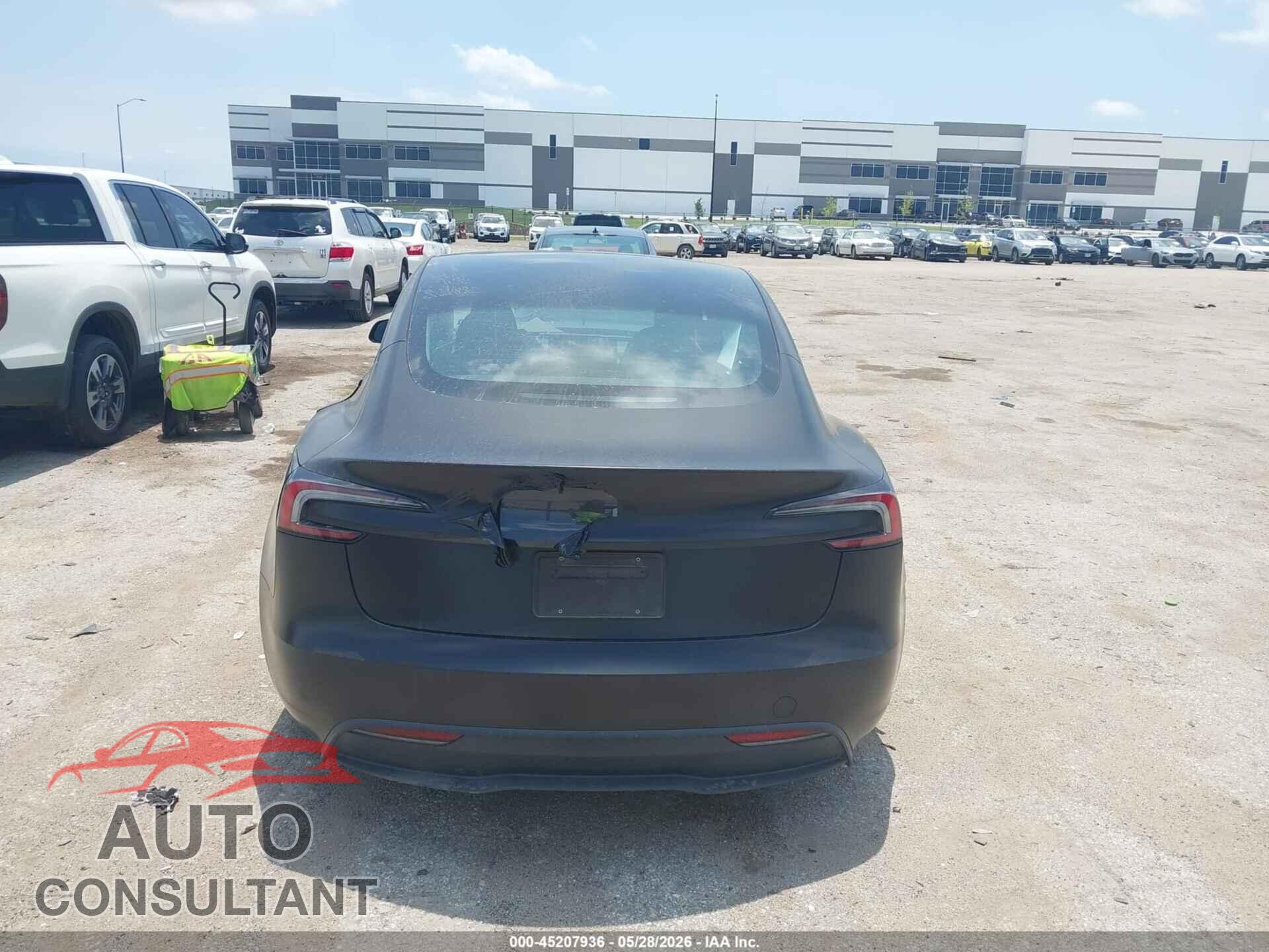 TESLA MODEL 3 2025 - 5YJ3E1EA7SF068161