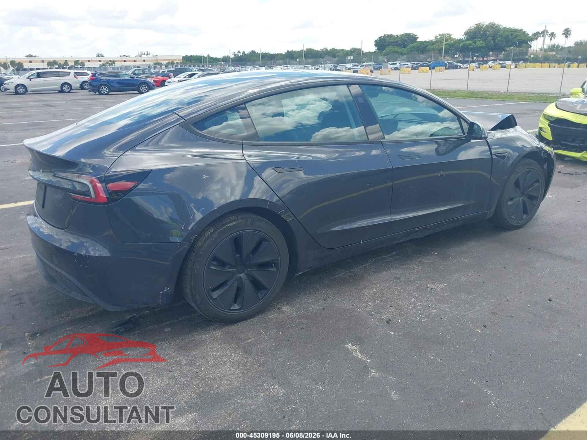 TESLA MODEL 3 2024 - 5YJ3E1EA0RF736215
