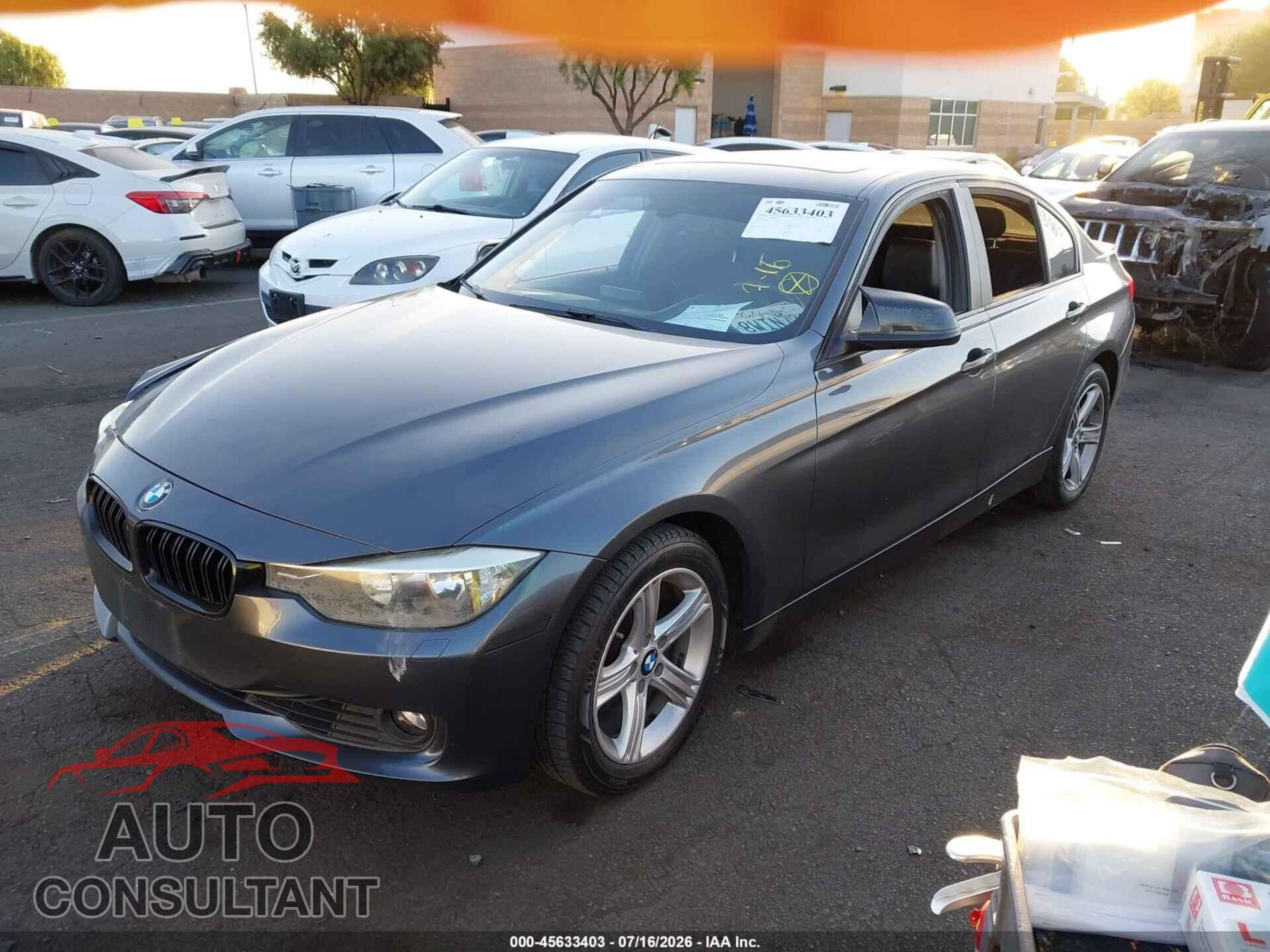 BMW 328I 2013 - WBA3B3C51DF540439