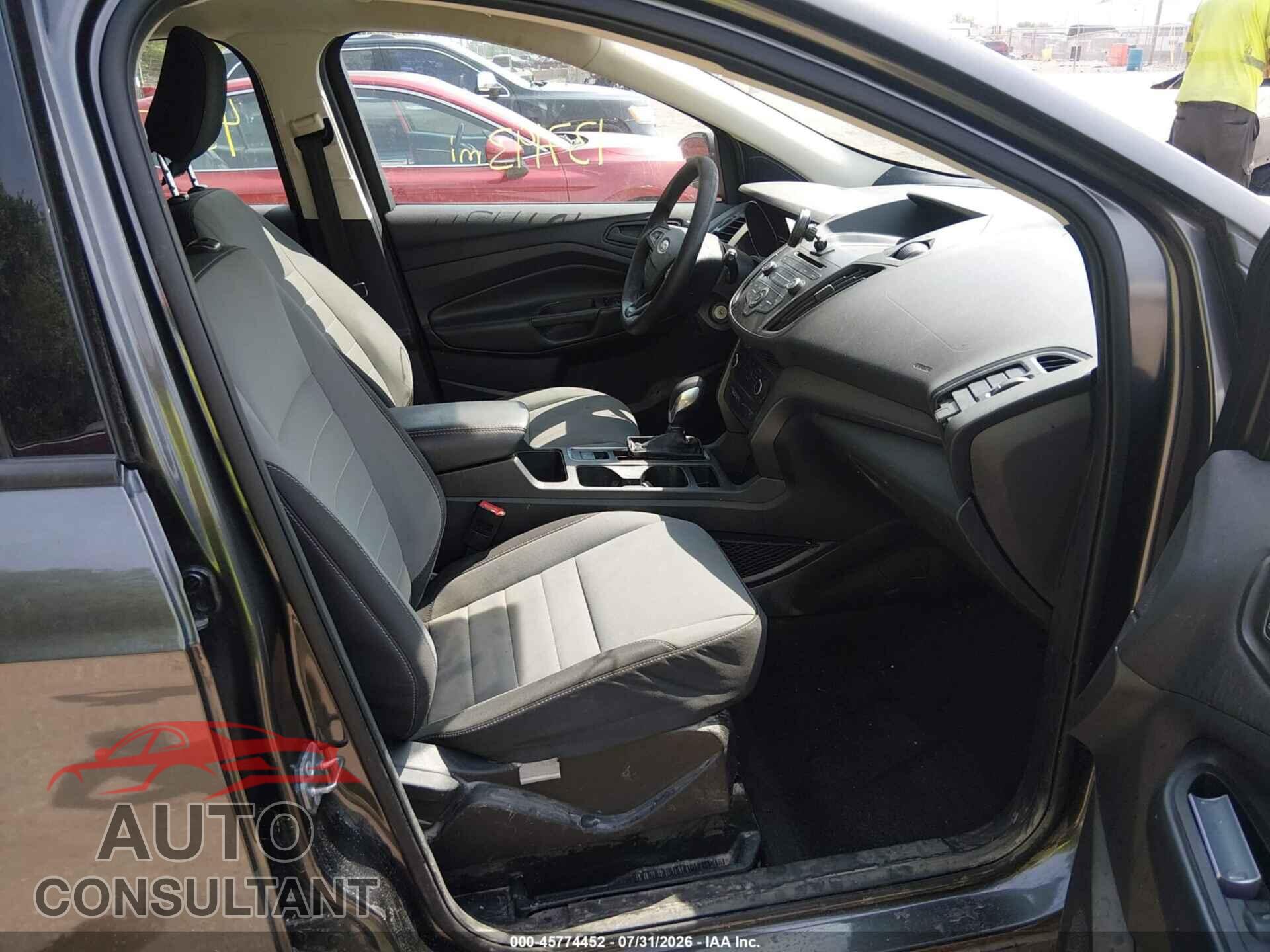 FORD ESCAPE 2018 - 1FMCU0F79JUC85549