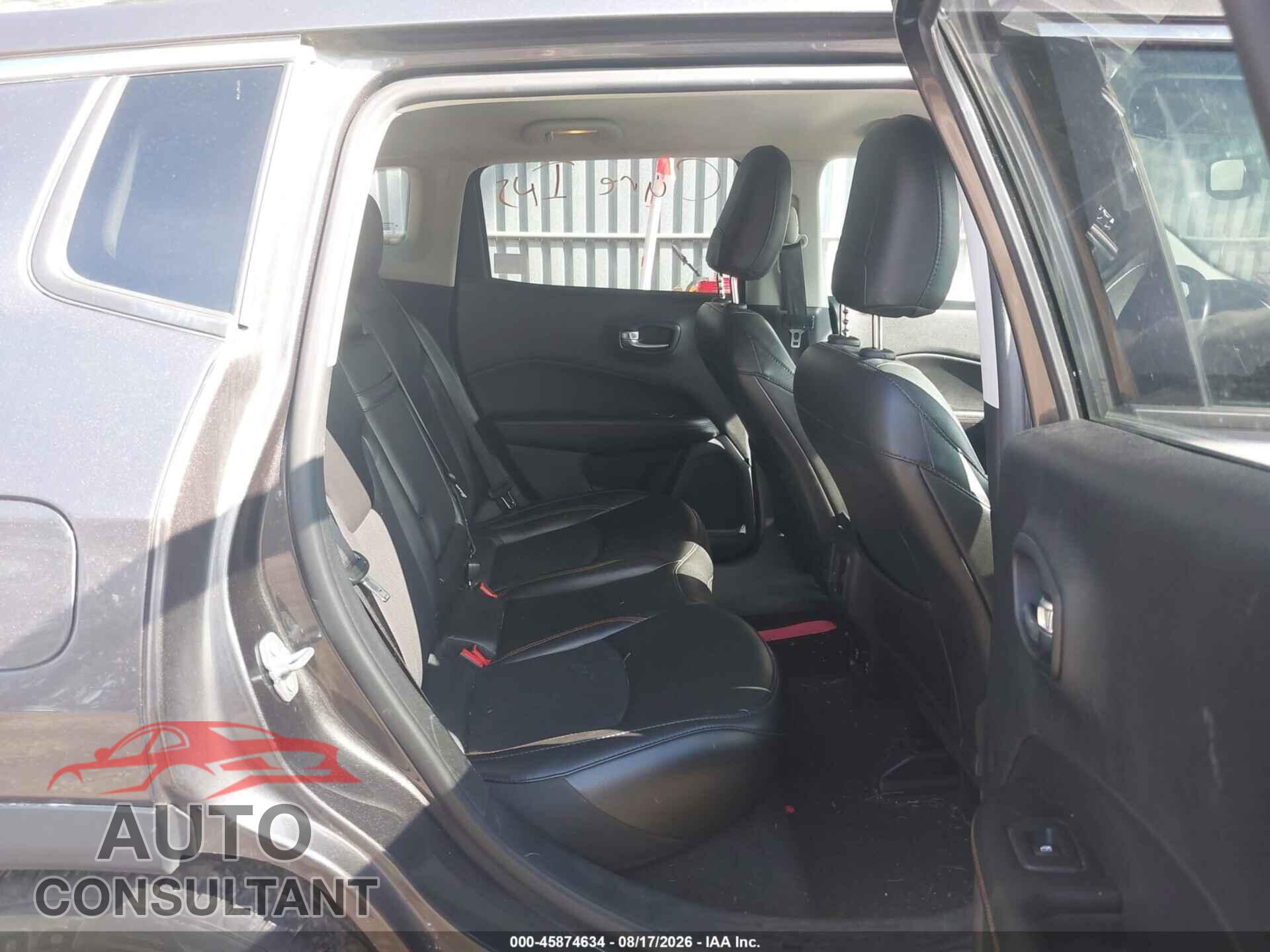 JEEP COMPASS 2019 - 3C4NJCCB5KT802115