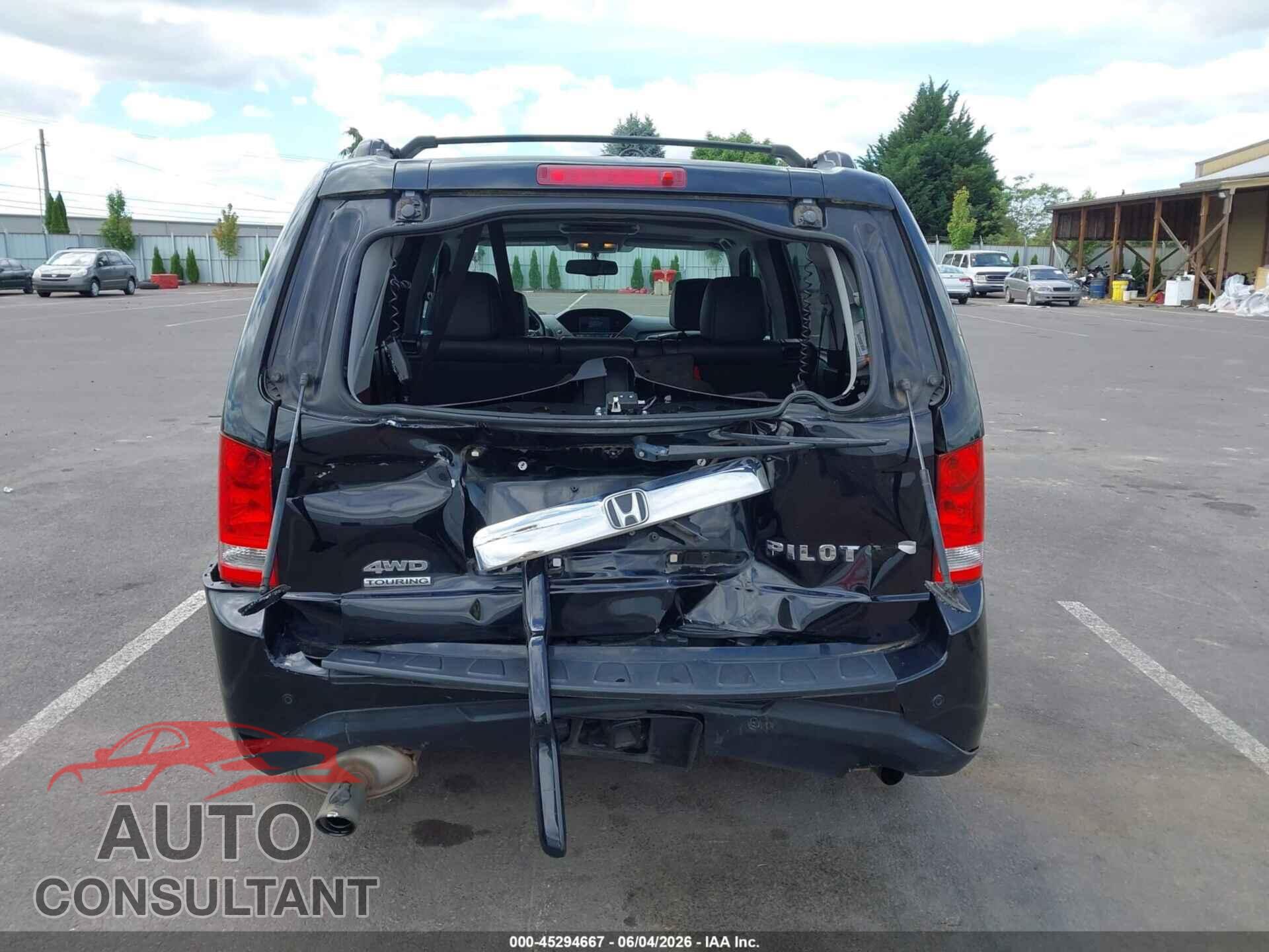 HONDA PILOT 2015 - 5FNYF4H91FB036754