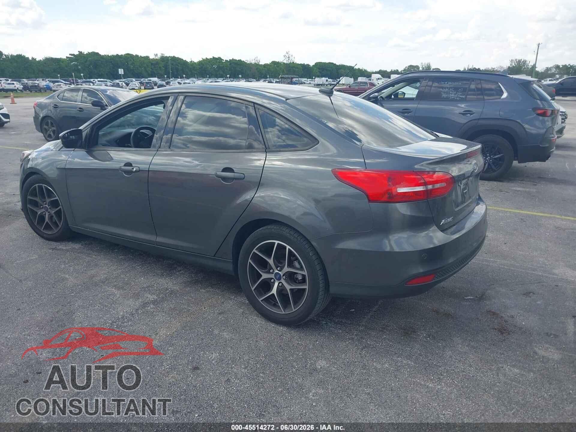 FORD FOCUS 2018 - 1FADP3H28JL215541