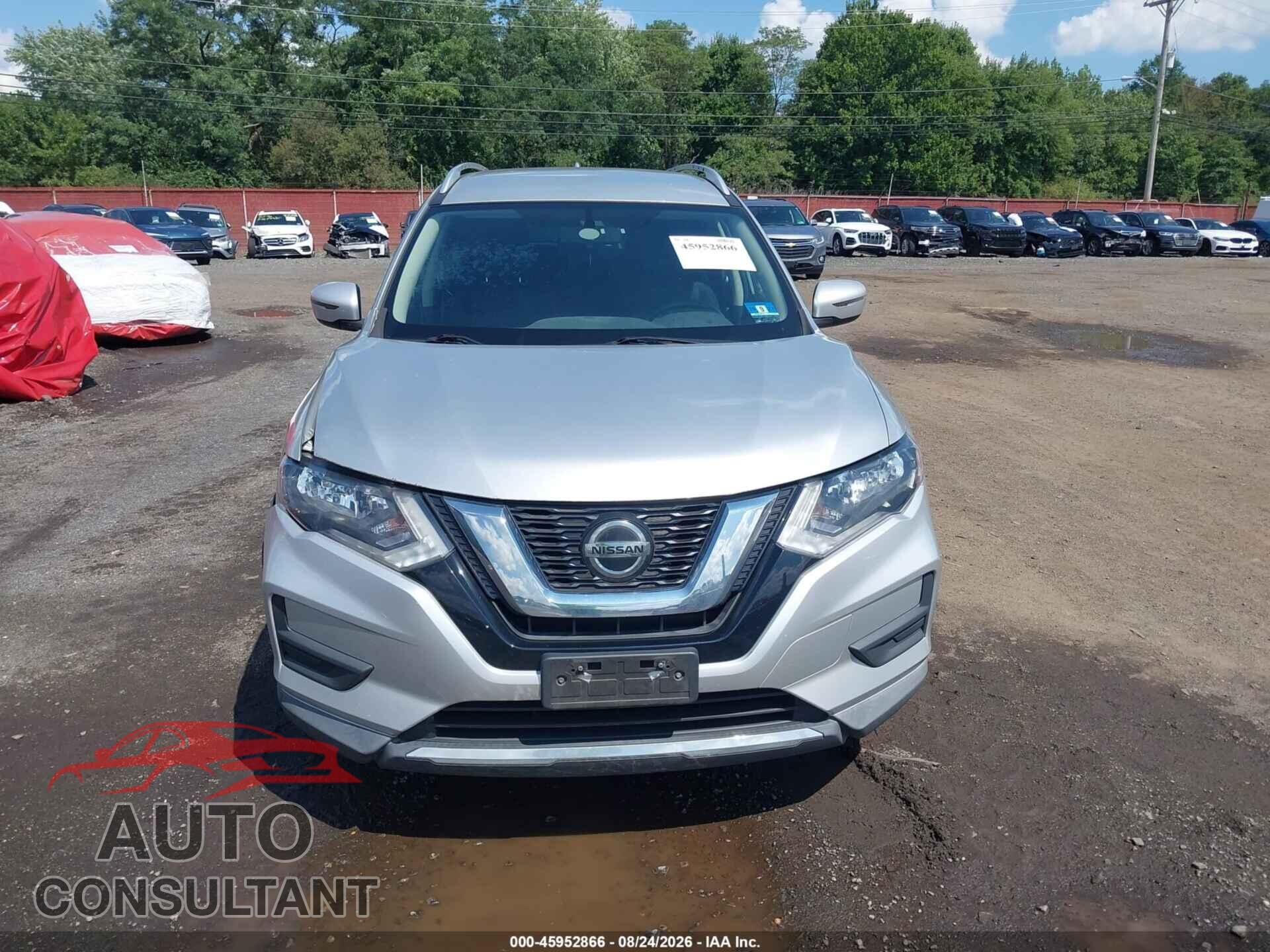 NISSAN ROGUE 2018 - KNMAT2MV8JP608256