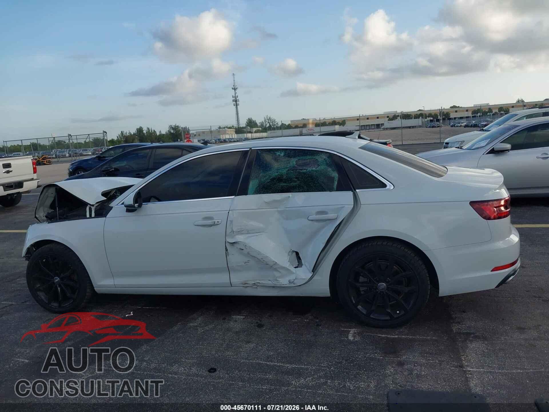 AUDI A4 2019 - WAUGMAF46KA037311