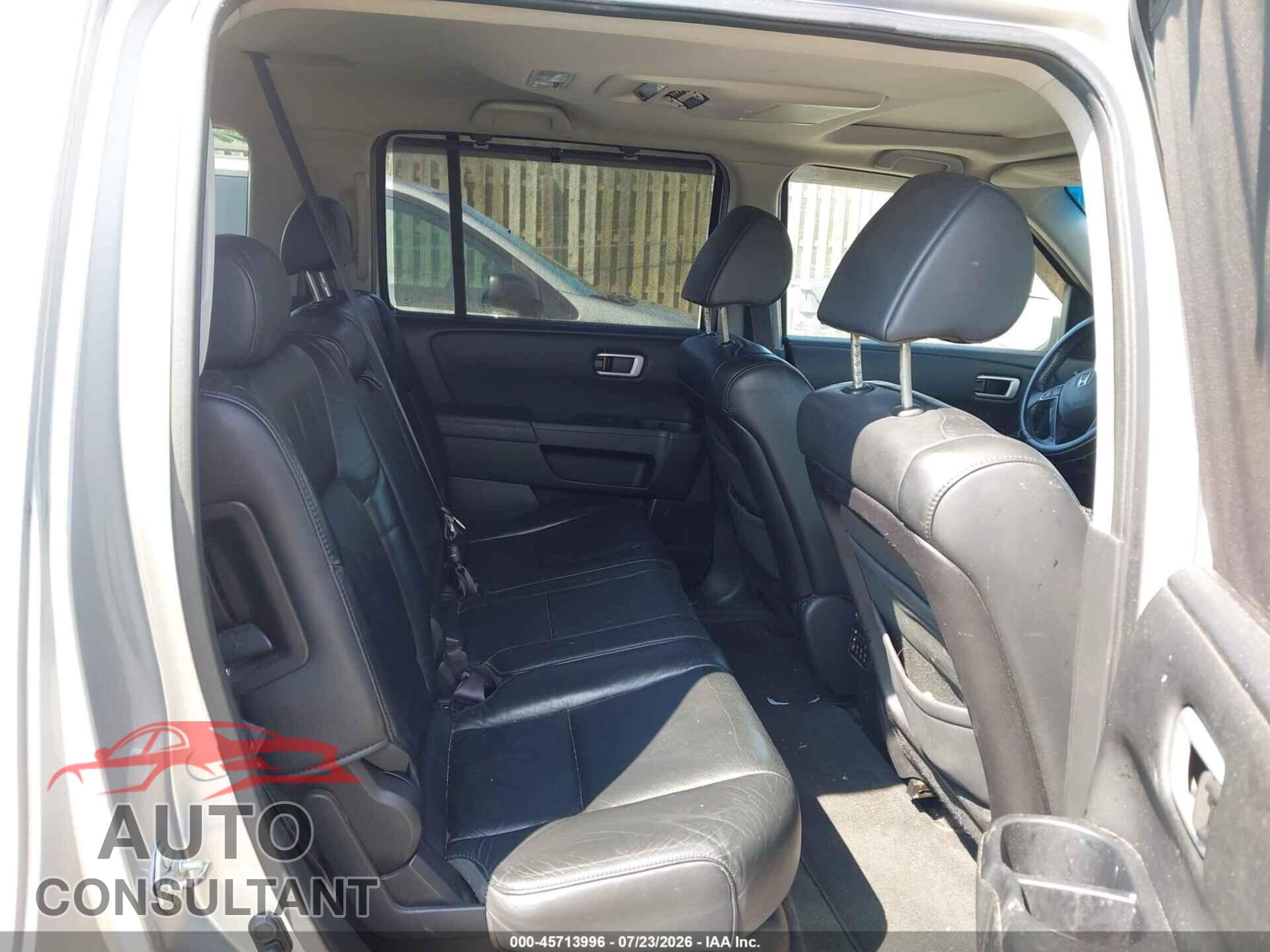 HONDA PILOT 2011 - 5FNYF4H91BB075354