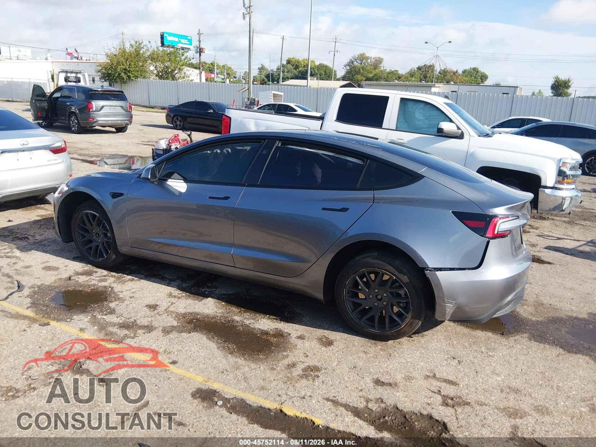 TESLA MODEL 3 2026 - 5YJ3E1EA0TF177448