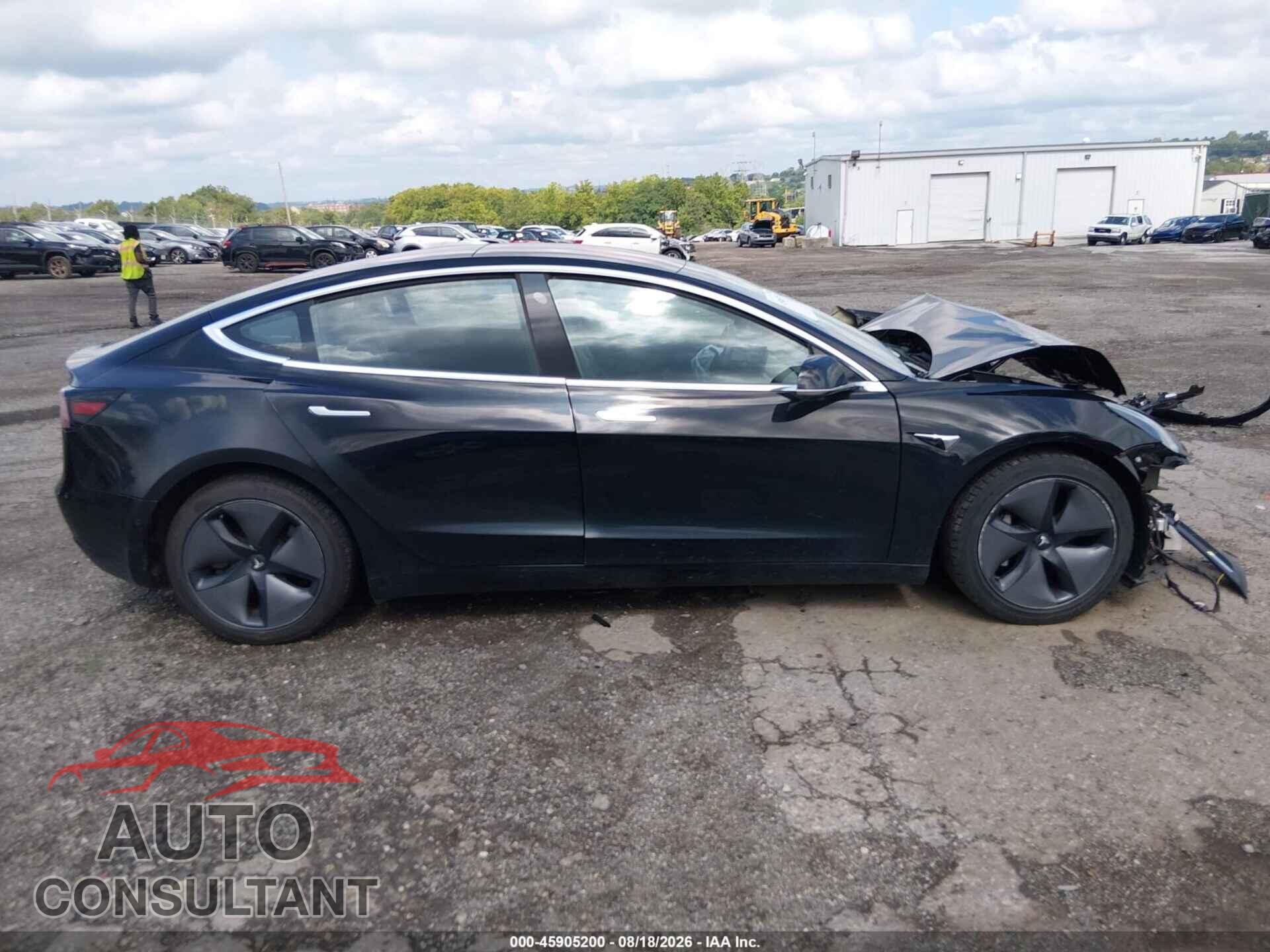 TESLA MODEL 3 2018 - 5YJ3E1EA1JF018709