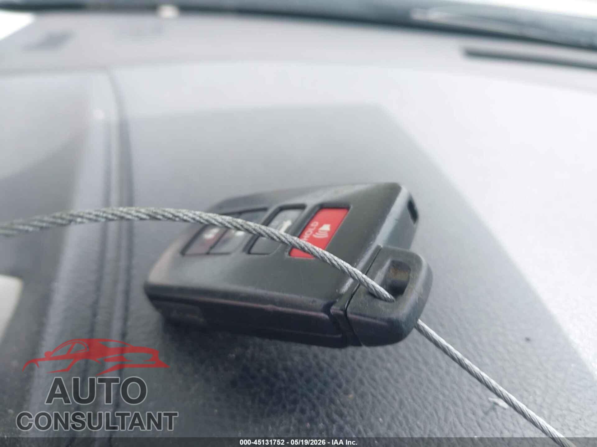 TOYOTA AVALON 2013 - 4T1BK1EB2DU032302