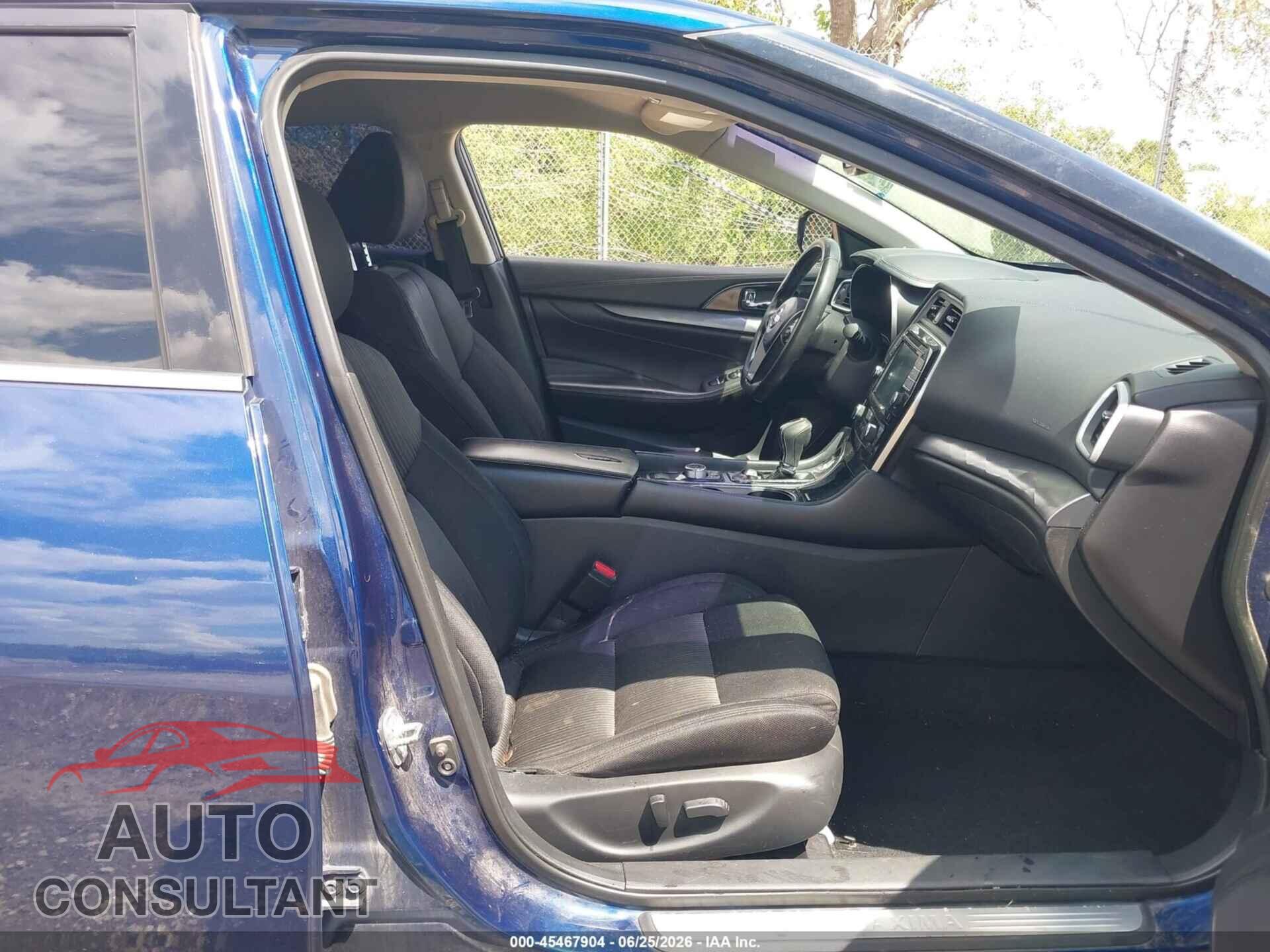 NISSAN MAXIMA 2017 - 1N4AA6AP2HC364789
