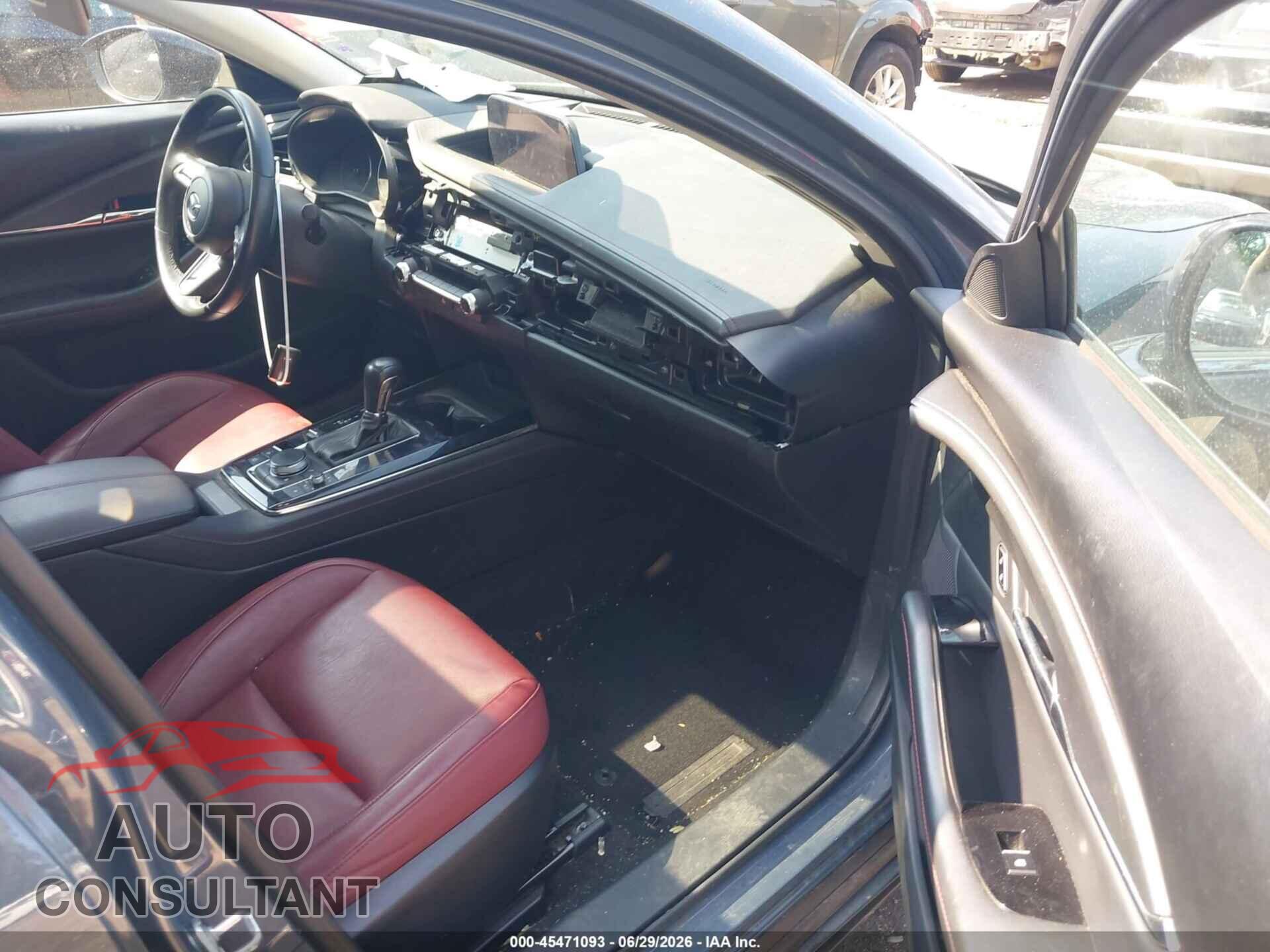 MAZDA CX-30 2023 - 3MVDMBCM4PM567186