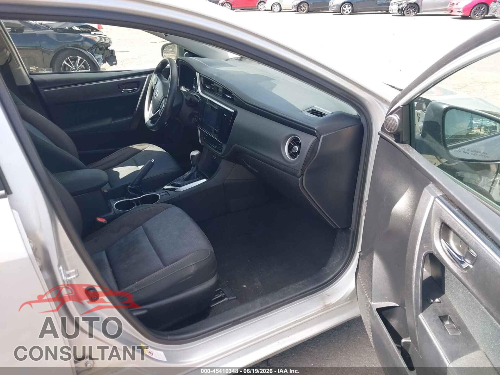 TOYOTA COROLLA 2017 - 5YFBURHE5HP571227