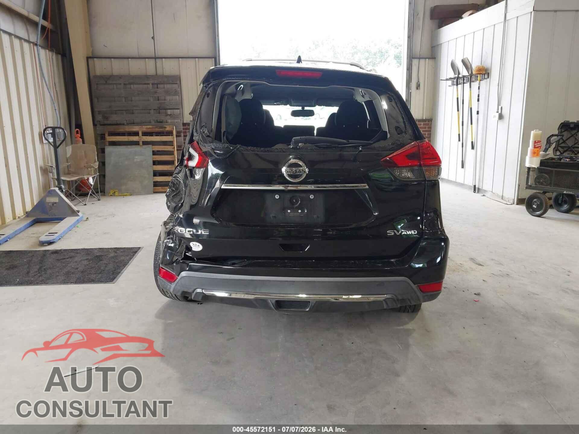 NISSAN ROGUE 2017 - KNMAT2MV2HP581436