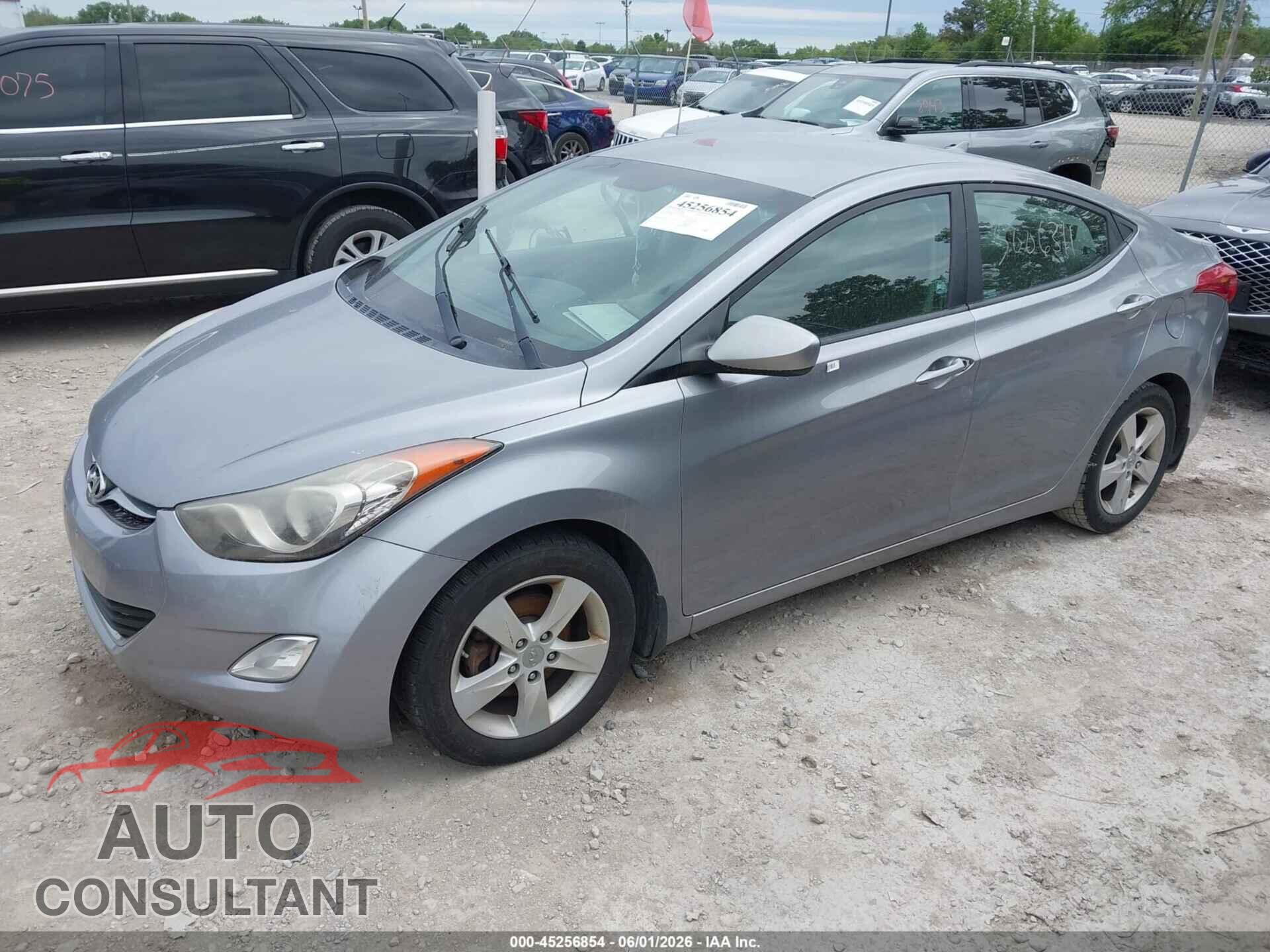 HYUNDAI ELANTRA 2013 - KMHDH4AE2DU714430