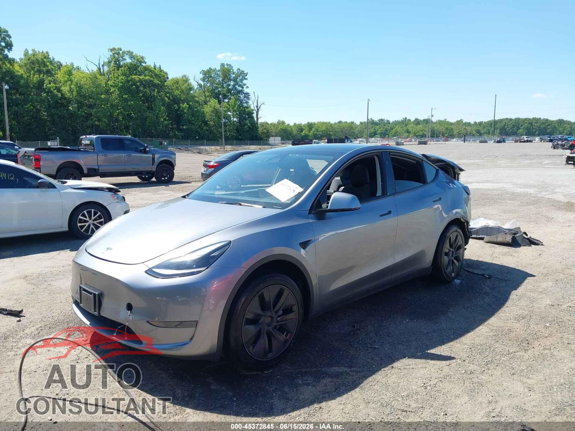 TESLA MODEL Y 2025 - 7SAYGDED3SF265651