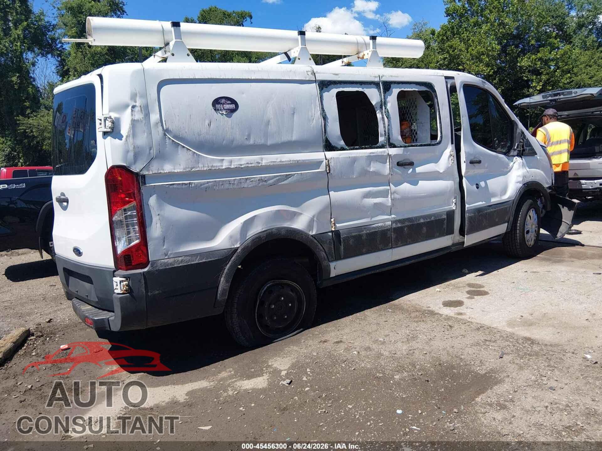 FORD TRANSIT-250 2015 - 1FTNR1ZM6FKB03332
