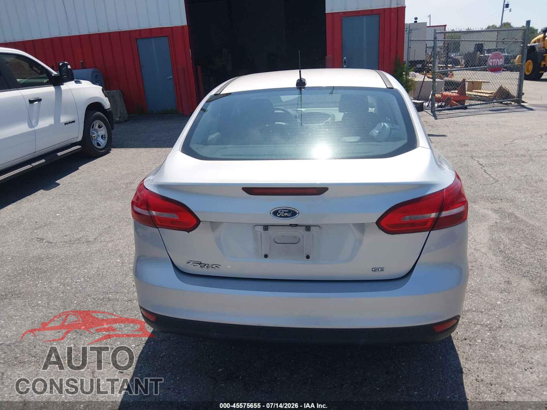 FORD FOCUS 2017 - 1FADP3F27HL320326