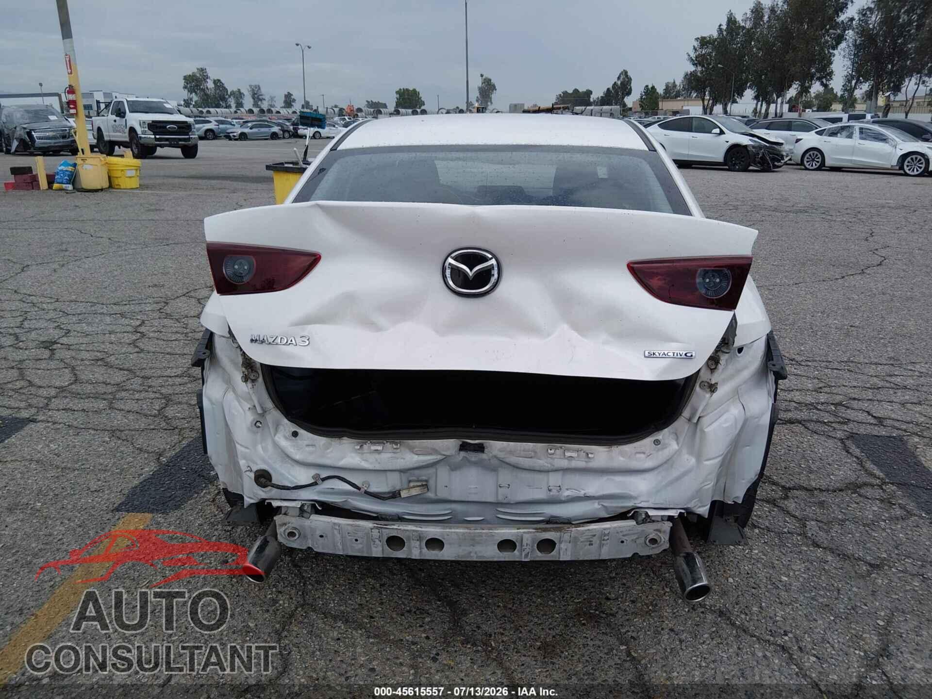 MAZDA MAZDA3 2021 - JM1BPABL2M1302276