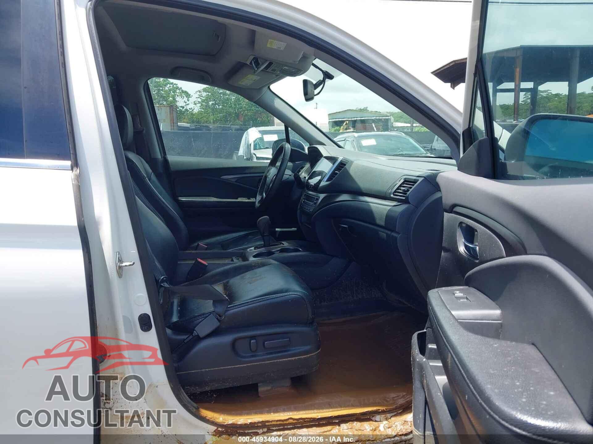 HONDA PILOT 2017 - 5FNYF6H50HB016894