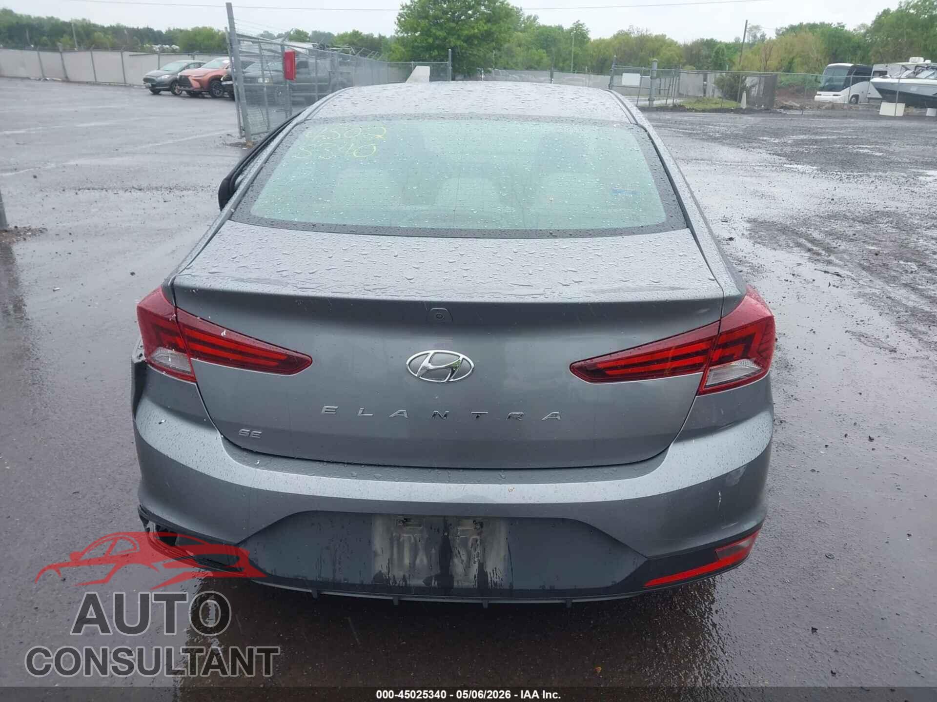 HYUNDAI ELANTRA 2019 - 5NPD74LF4KH450227
