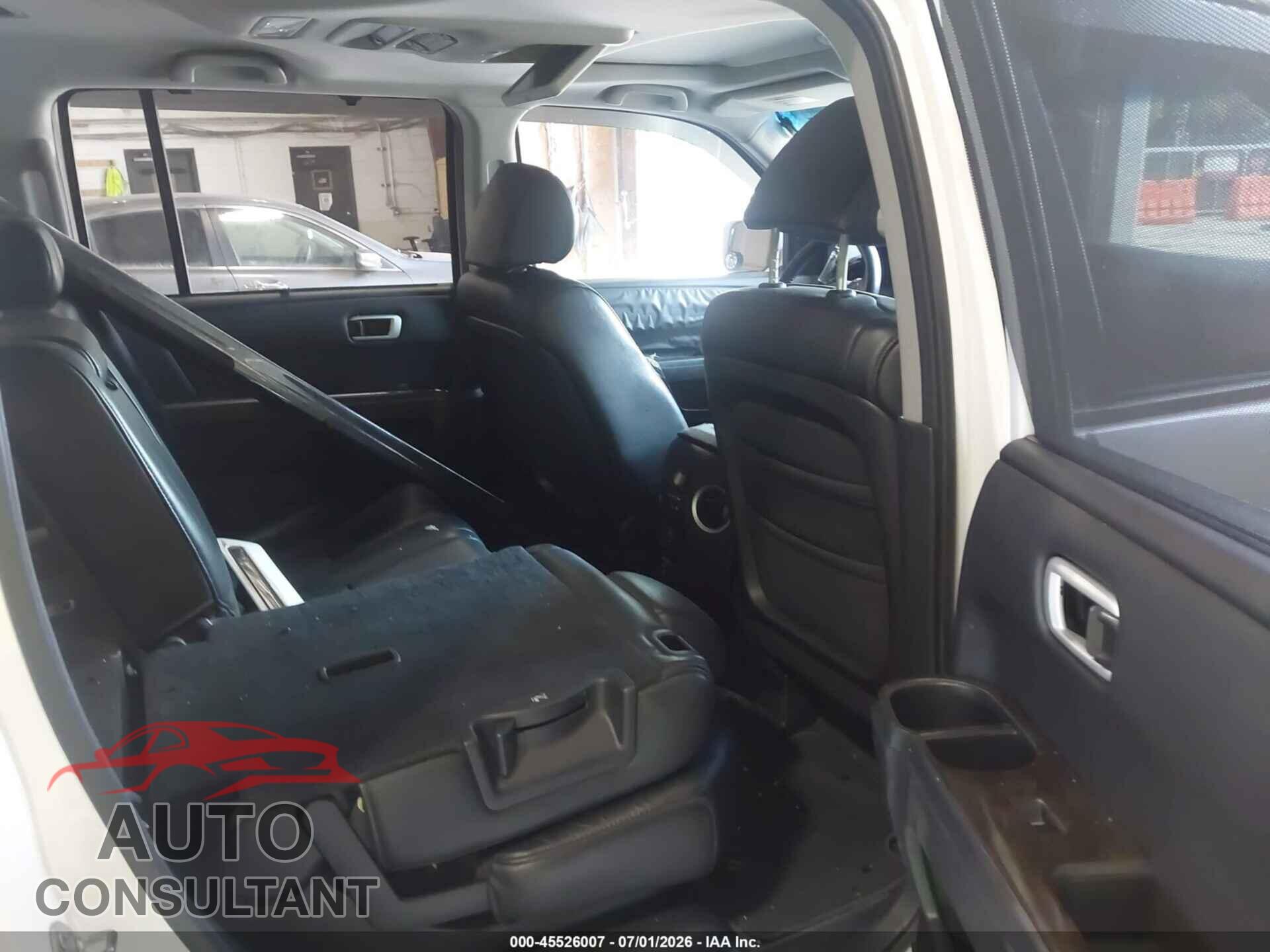 HONDA PILOT 2011 - 5FNYF4H9XBB020885