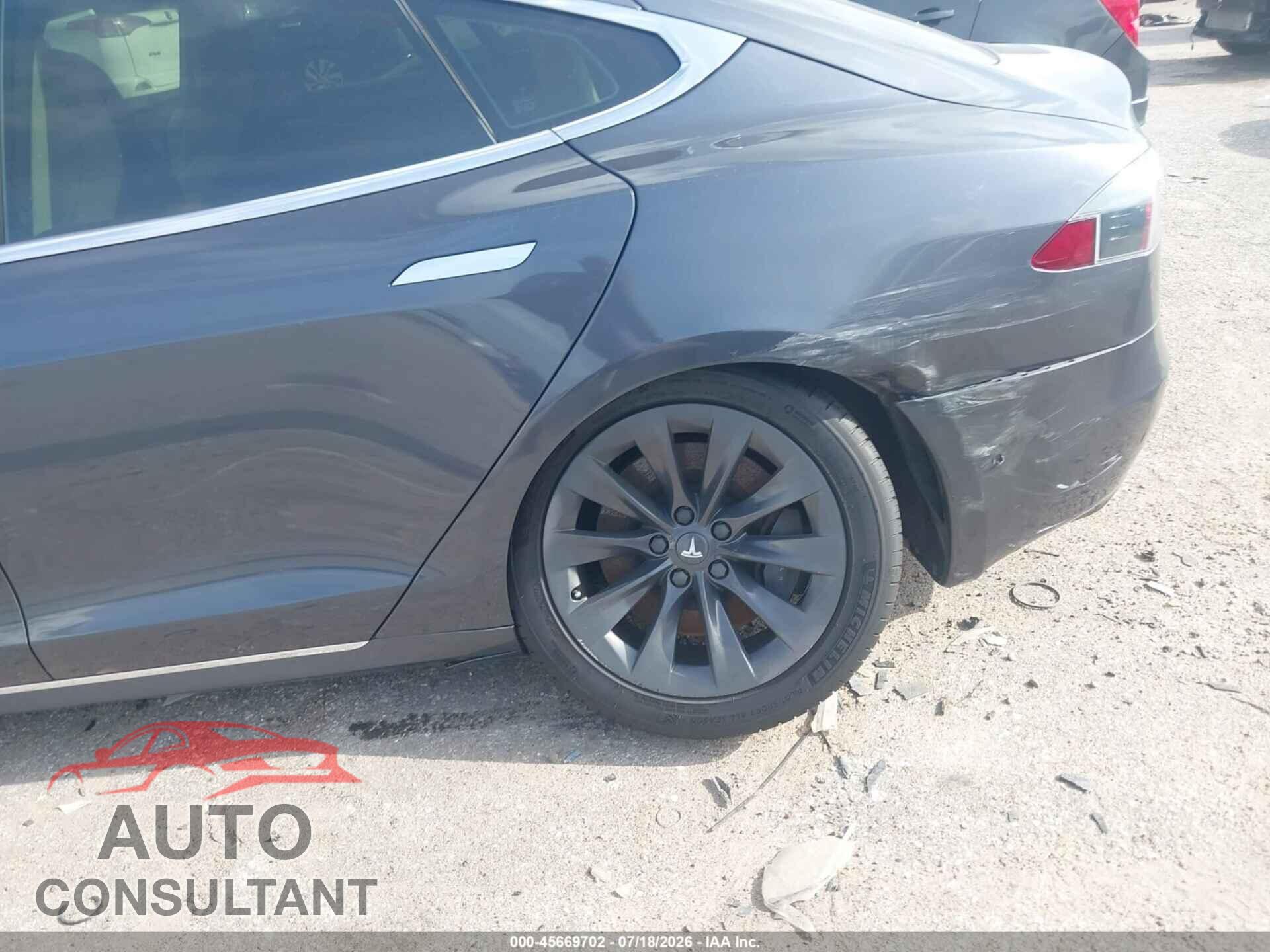 TESLA MODEL S 2018 - 5YJSA1E29JF245288