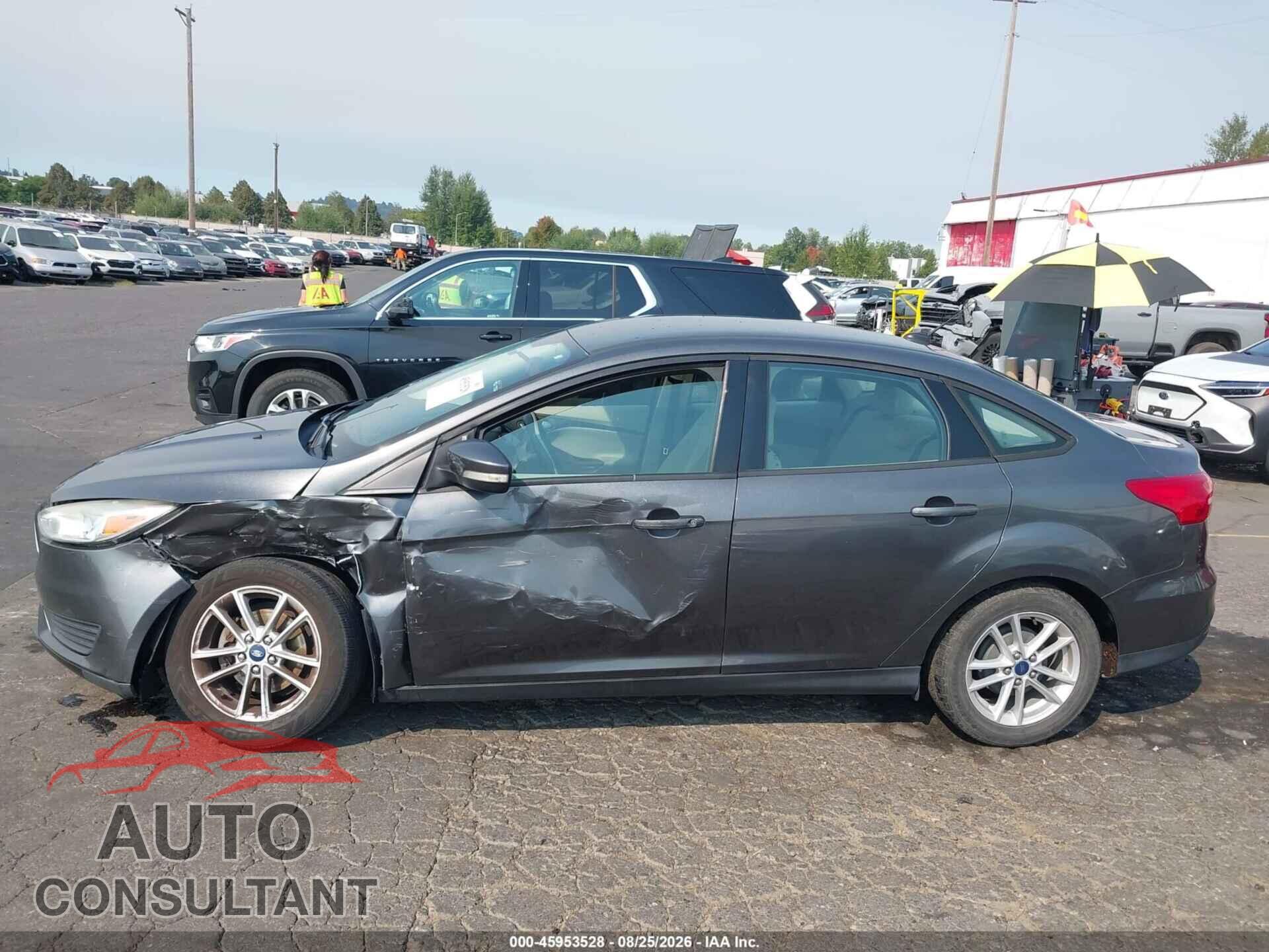 FORD FOCUS 2015 - 1FADP3F26FL232588
