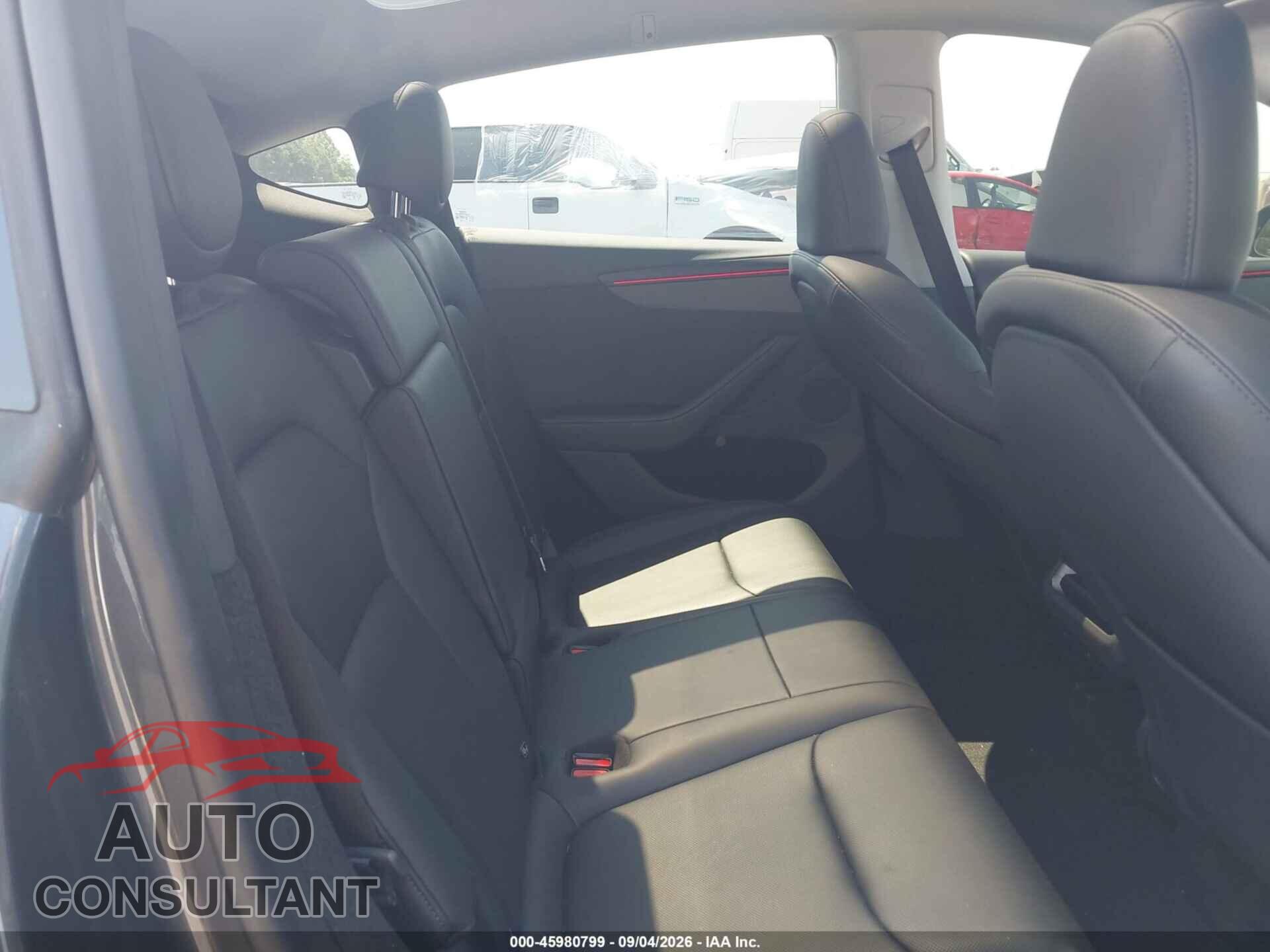 TESLA MODEL Y 2026 - 7SAYGDEDXTA419755
