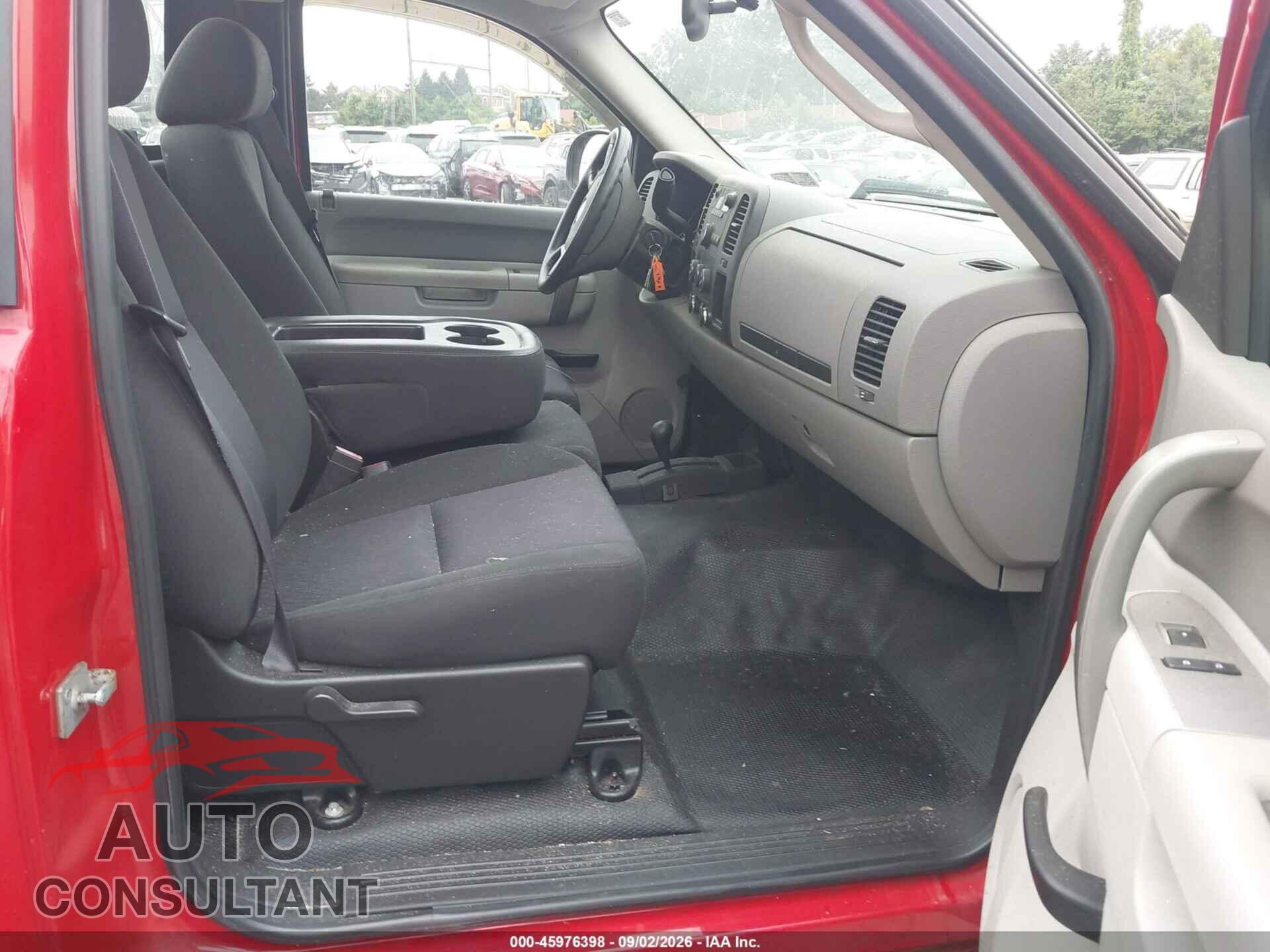CHEVROLET SILVERADO 1500 2011 - 1GCNKPEX9BZ172928
