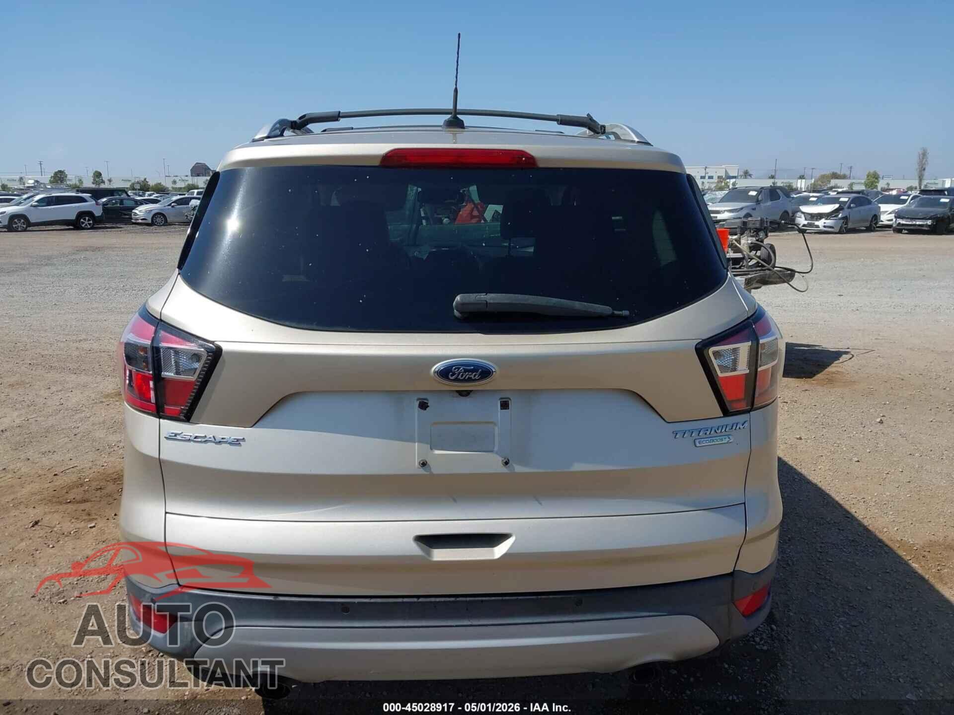FORD ESCAPE 2017 - 1FMCU0JD5HUC26568