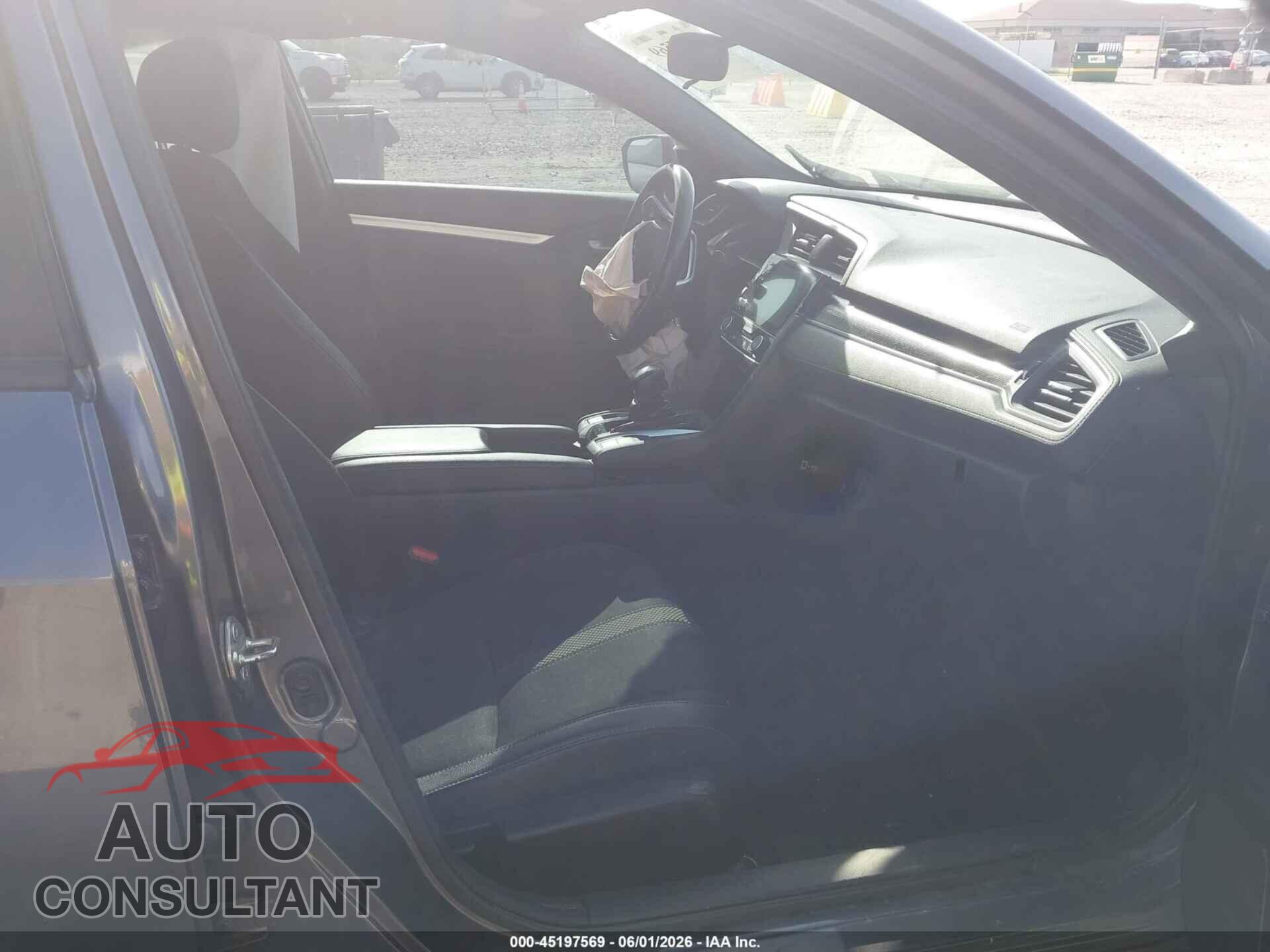 HONDA CIVIC 2019 - 2HGFC2F82KH596612