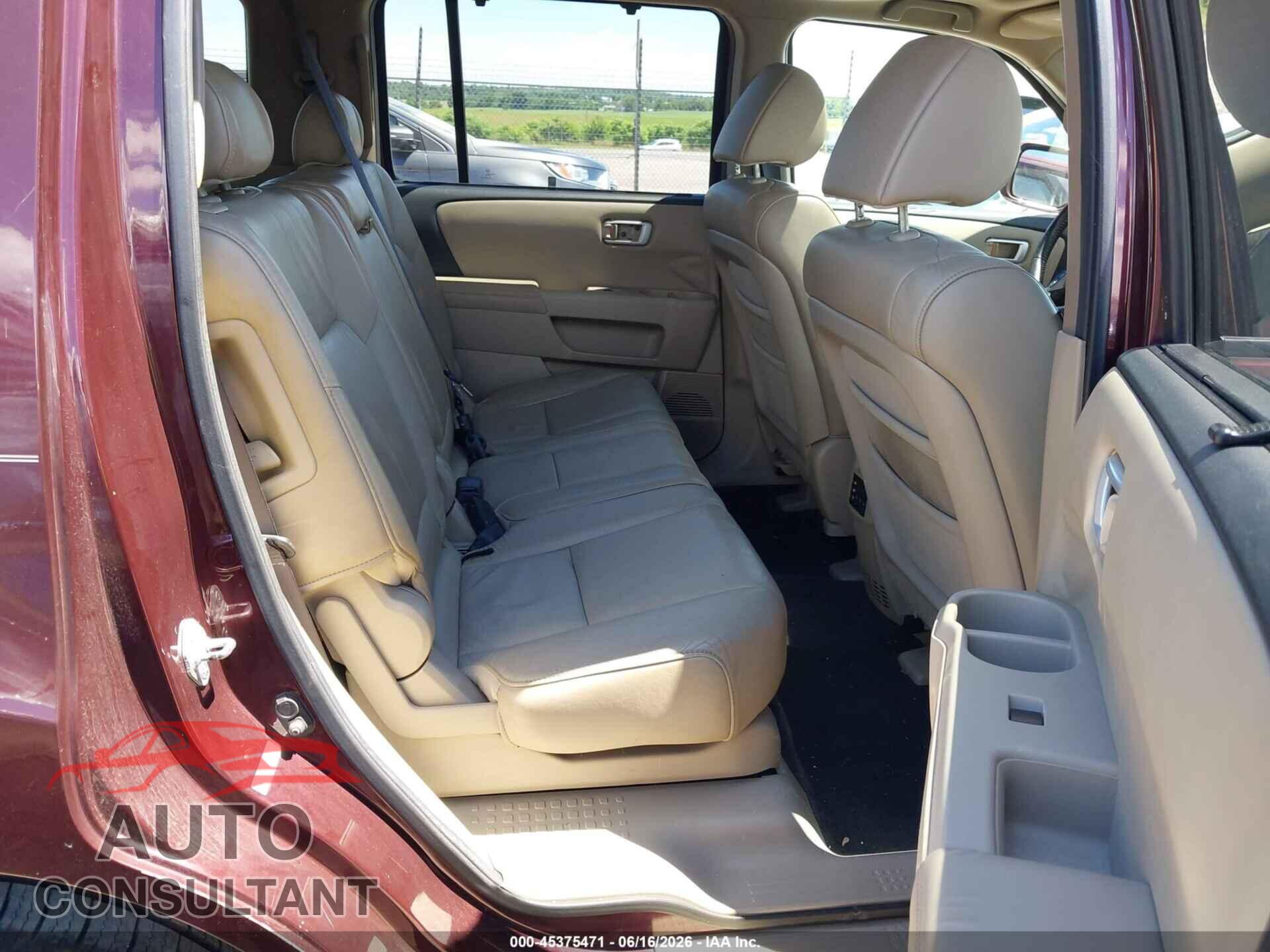 HONDA PILOT 2011 - 5FNYF4H98BB030783