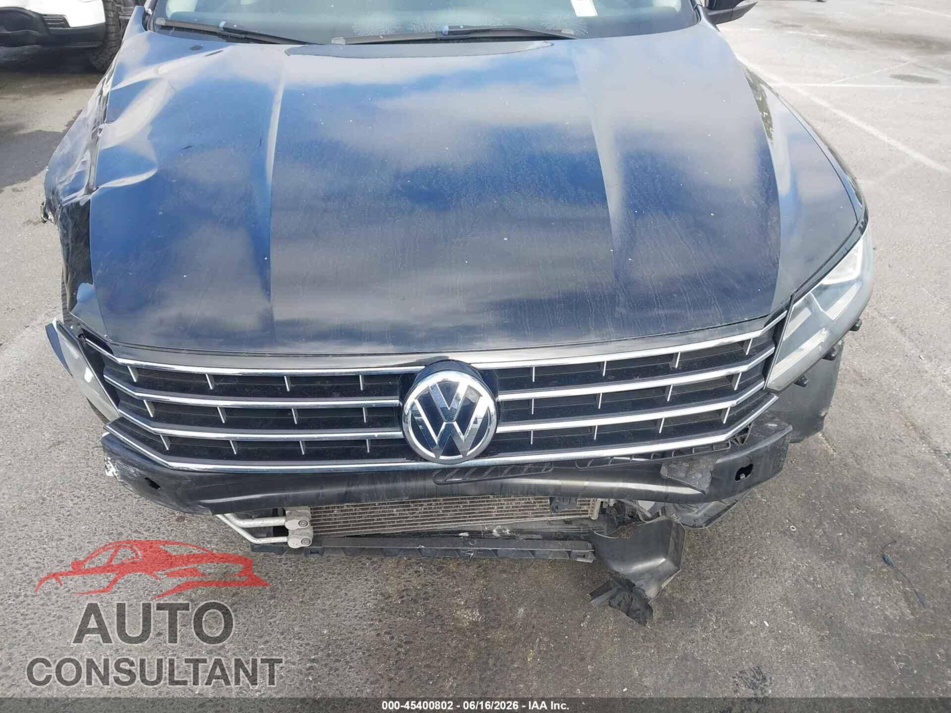 VOLKSWAGEN PASSAT 2016 - 1VWAT7A31GC026111