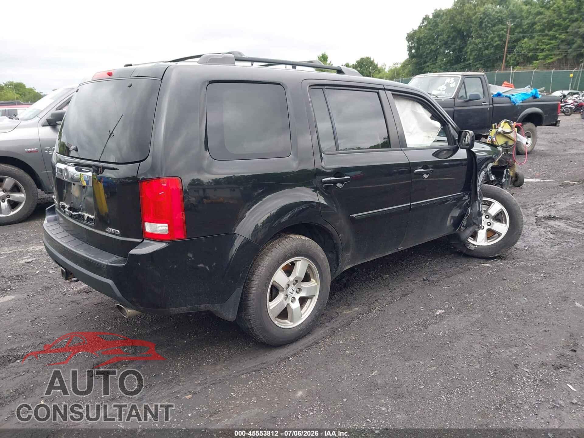 HONDA PILOT 2011 - 5FNYF4H65BB017026