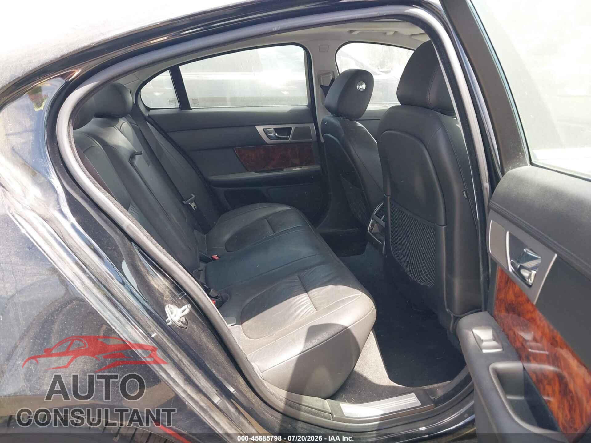 JAGUAR XF 2011 - SAJWA0FB4BLR85311