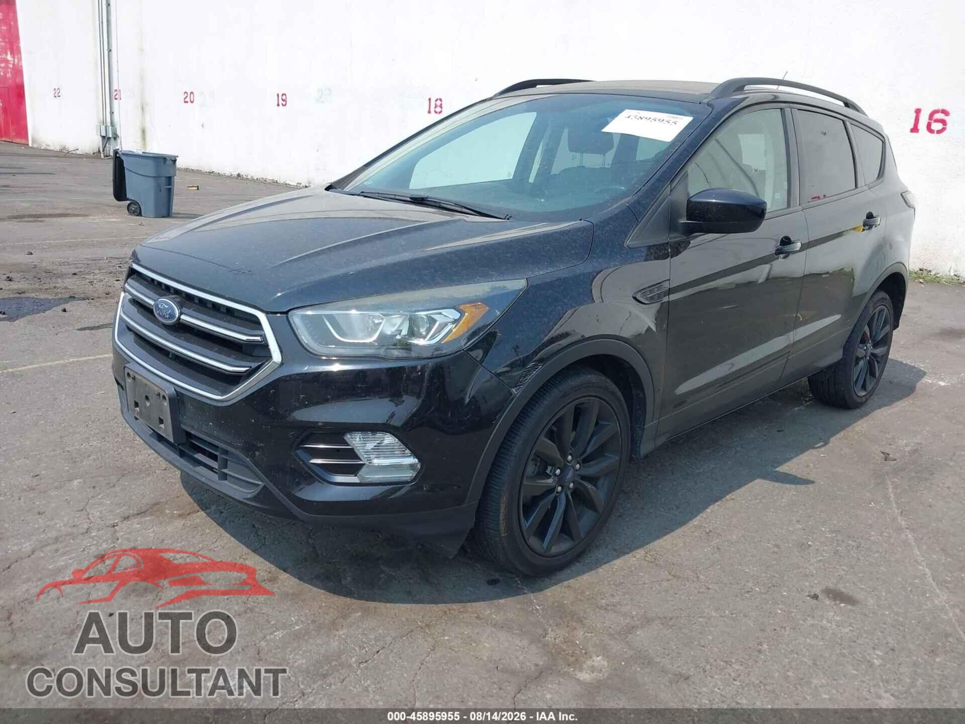 FORD ESCAPE 2017 - 1FMCU0GD0HUC95398